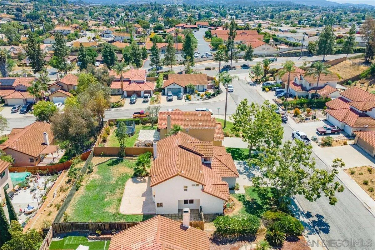https://cdn.realtyfeed.com/cdn/127/260013295/7dba247f967c6326afaed75801fe81d0.webp