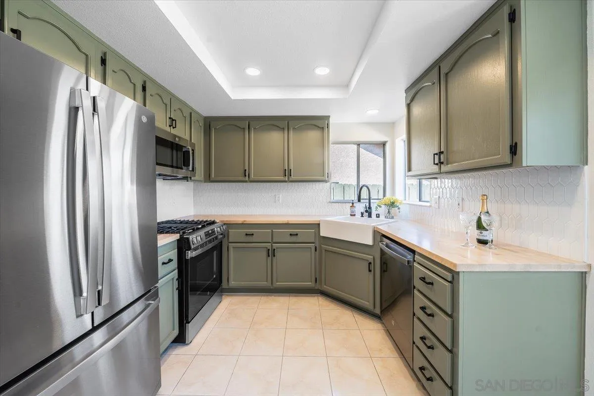 https://cdn.realtyfeed.com/cdn/127/260013295/86585f44cce35c8cbcb899fa568f102f.webp