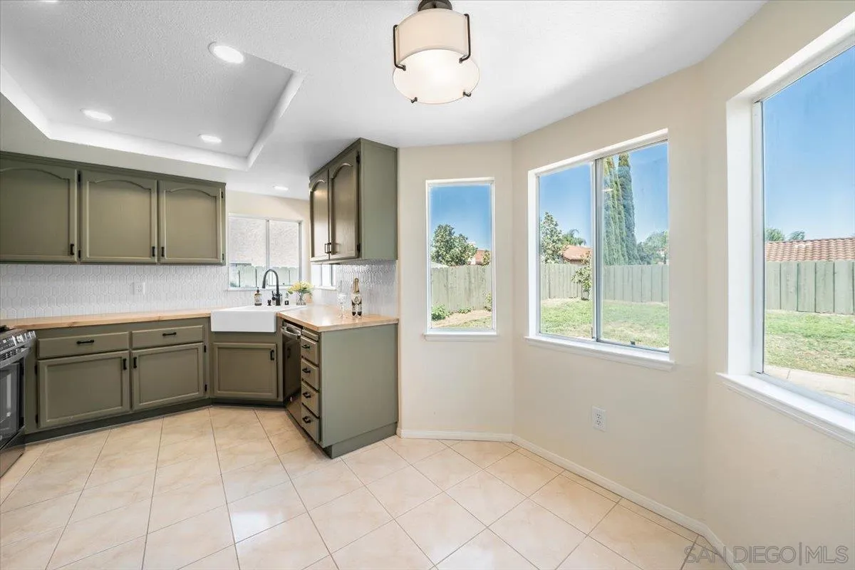 https://cdn.realtyfeed.com/cdn/127/260013295/ad483677f7a0eb21c306d9d86da16cc9.webp