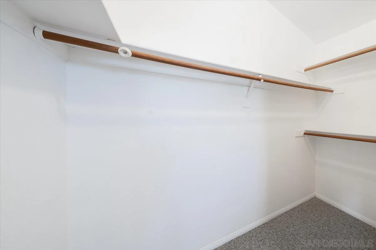 https://cdn.realtyfeed.com/cdn/127/260013295/c264df0f2b142d0e6313111e032ef0fc.webp