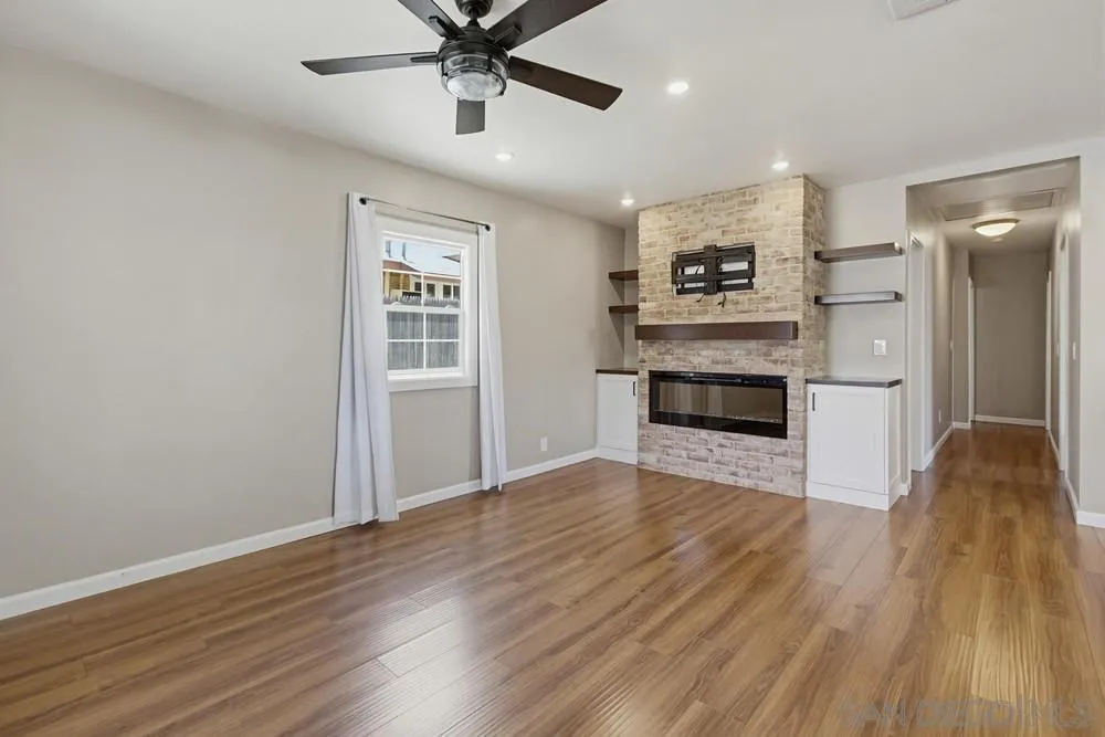 https://cdn.realtyfeed.com/cdn/127/260013296/11dcad366b557fa8eeefb411be9d94dc.webp
