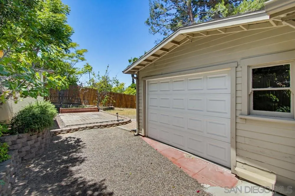 https://cdn.realtyfeed.com/cdn/127/260013296/123e756e0144f45e26ffb8c737add741.webp