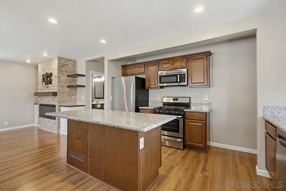 https://cdn.realtyfeed.com/cdn/127/260013296/1b1f6dadb053755dd2de3ef591fdea30.webp
