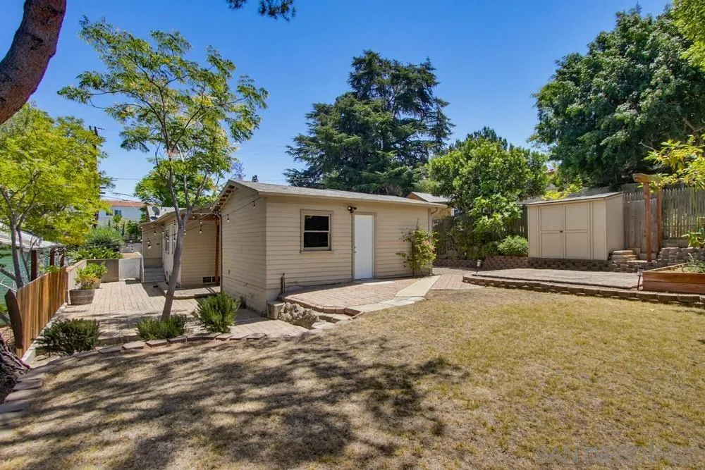 https://cdn.realtyfeed.com/cdn/127/260013296/2c8dd12d59bd2270f7ba80a316ddfc07.webp