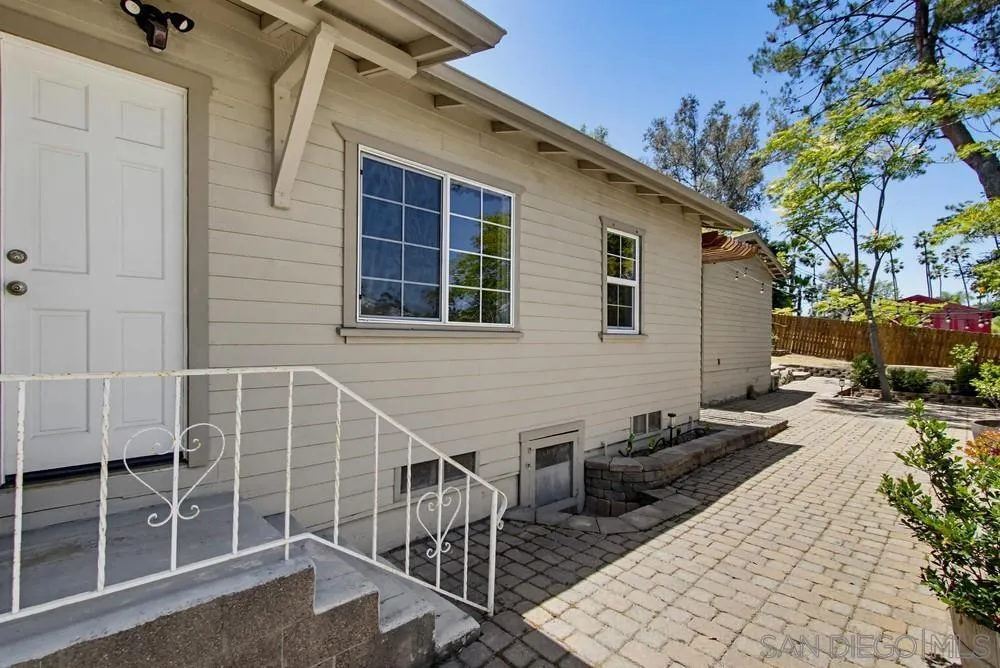https://cdn.realtyfeed.com/cdn/127/260013296/e7f3d05d2b8330931162bea9fdb80478.webp