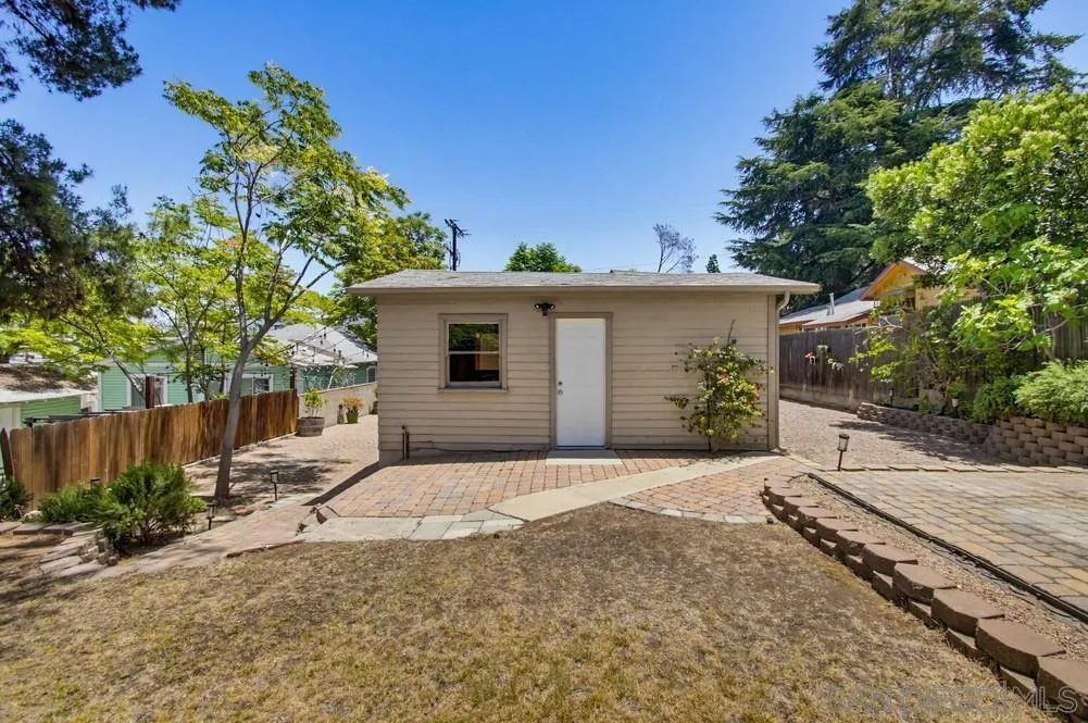 https://cdn.realtyfeed.com/cdn/127/260013296/f8576e897d35f97b581096f694f80370.webp