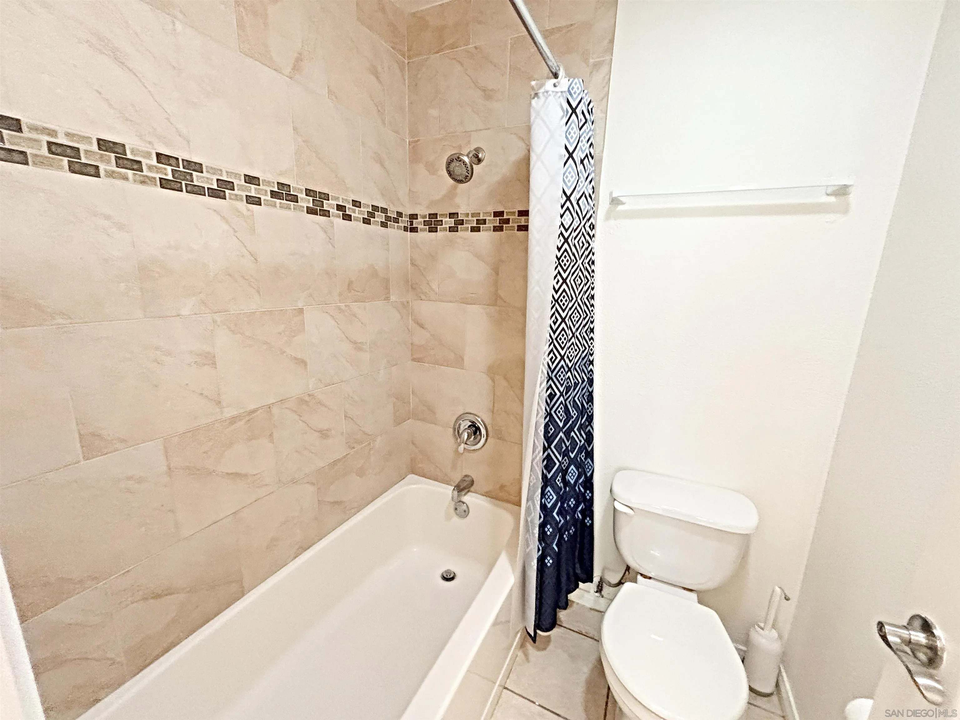 Photo #15: 260013301 Listing: Photo #15
