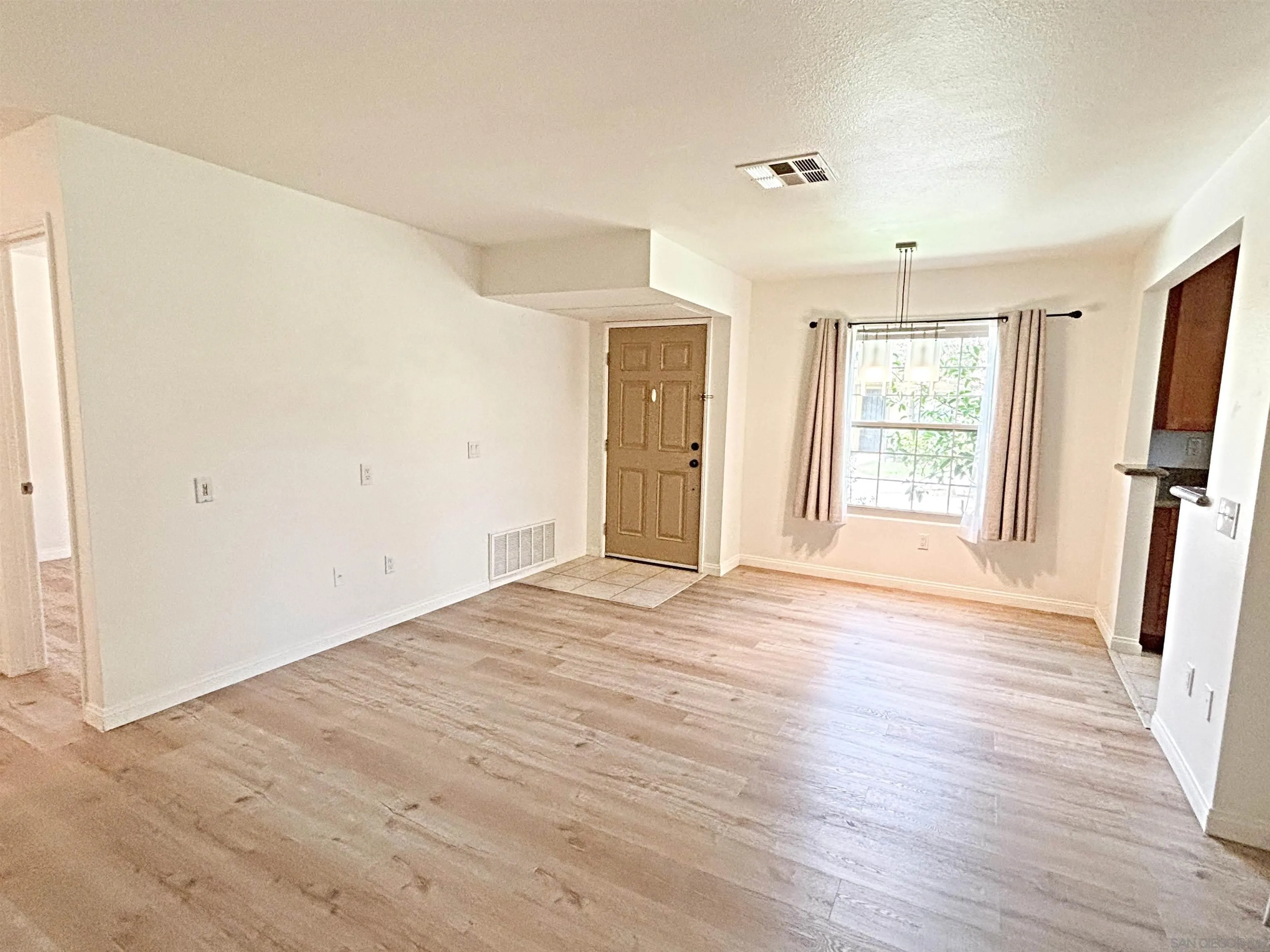 10619 Dabney Dr Unit 25, San Diego, CA 92126 - Photo 3 of 25, San Diego, CA