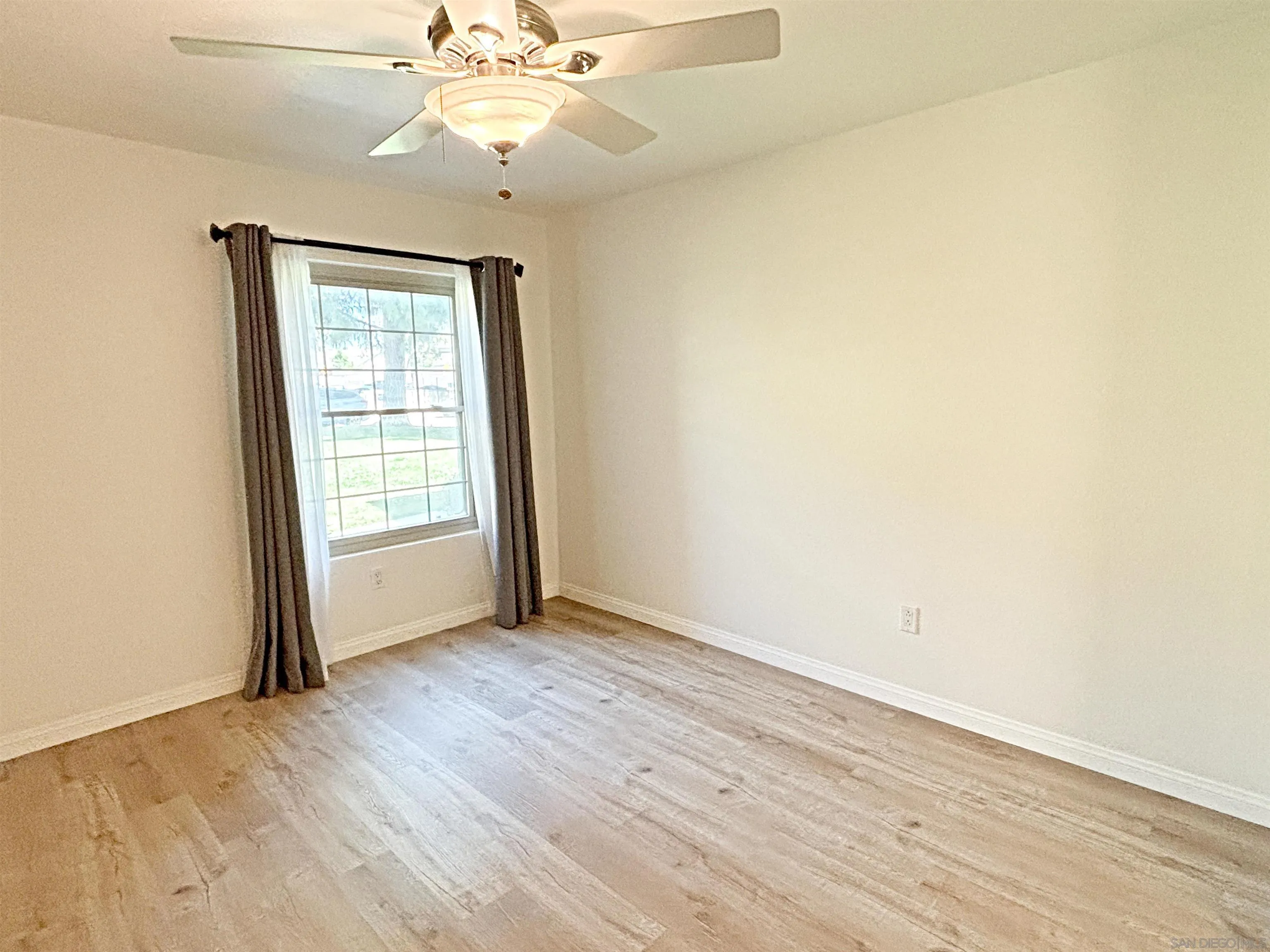 Photo #12: 260013301 Listing: Photo #12