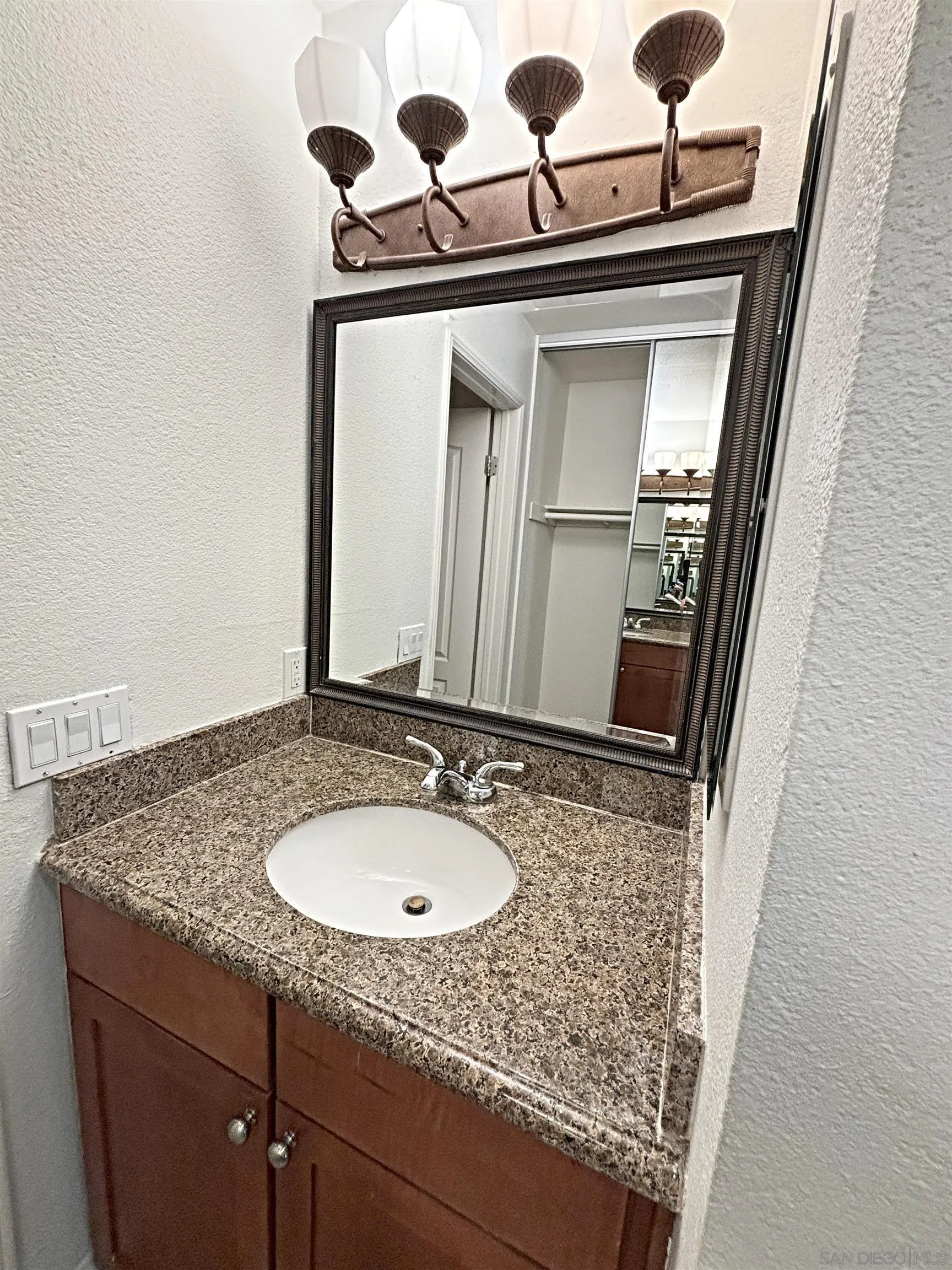 Photo #16: 260013301 Listing: Photo #16