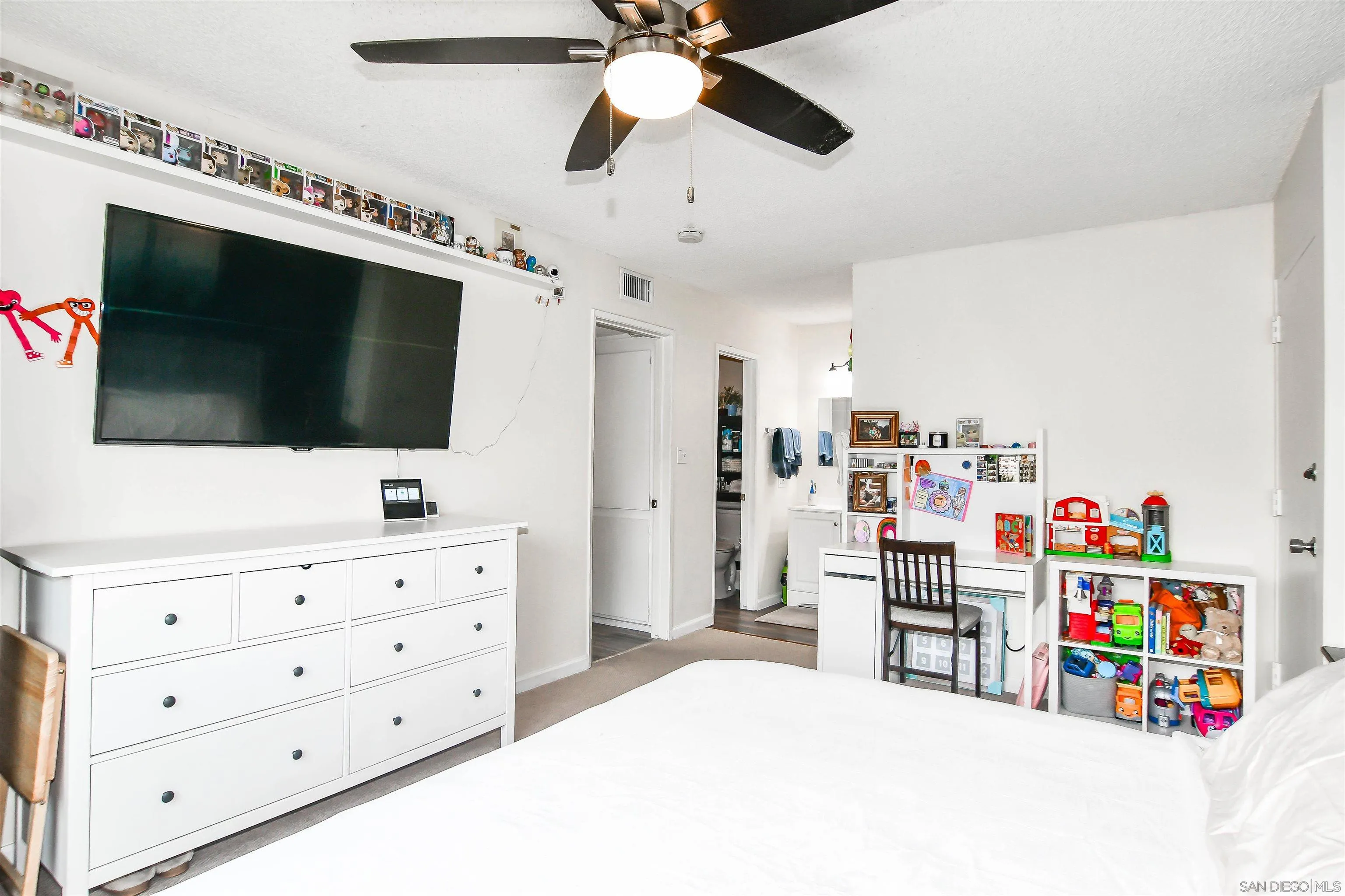 Photo #23: 260013303 Listing: Photo #23