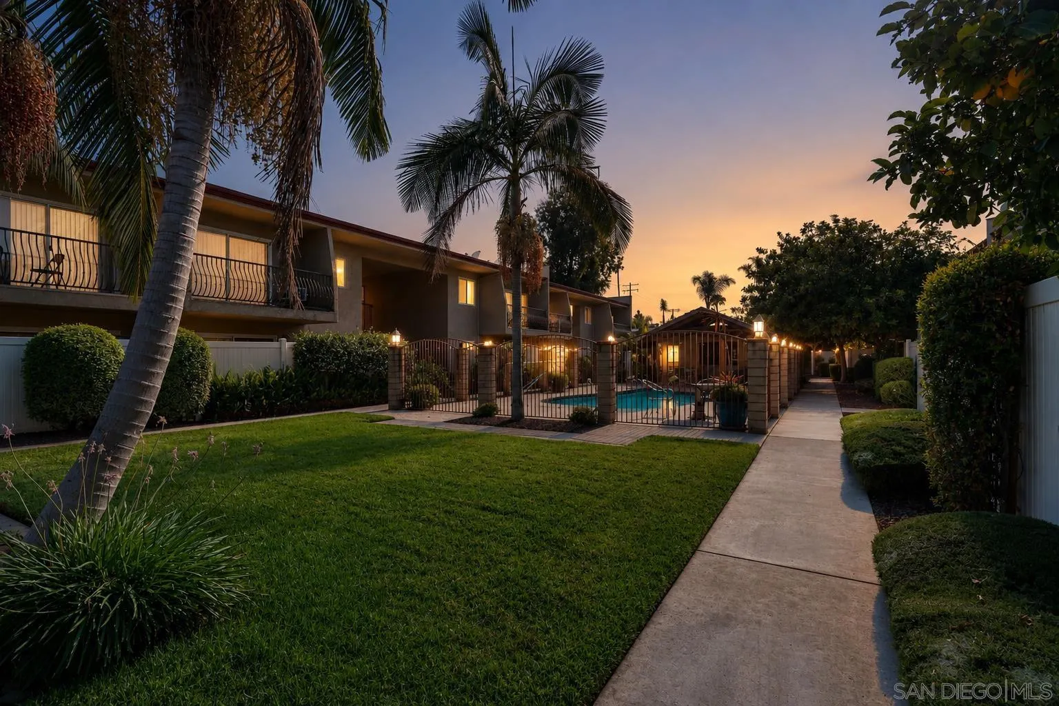 Photo #1: 260013304 Listing: Photo #1