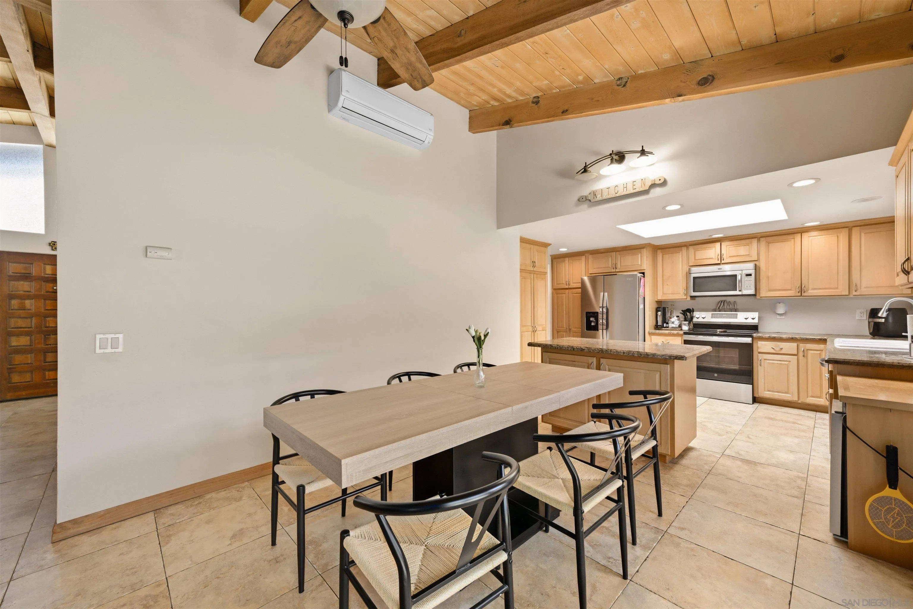 https://cdn.realtyfeed.com/cdn/127/260013310/6a0dc51c6efc61ed15f50753870f6da8.webp