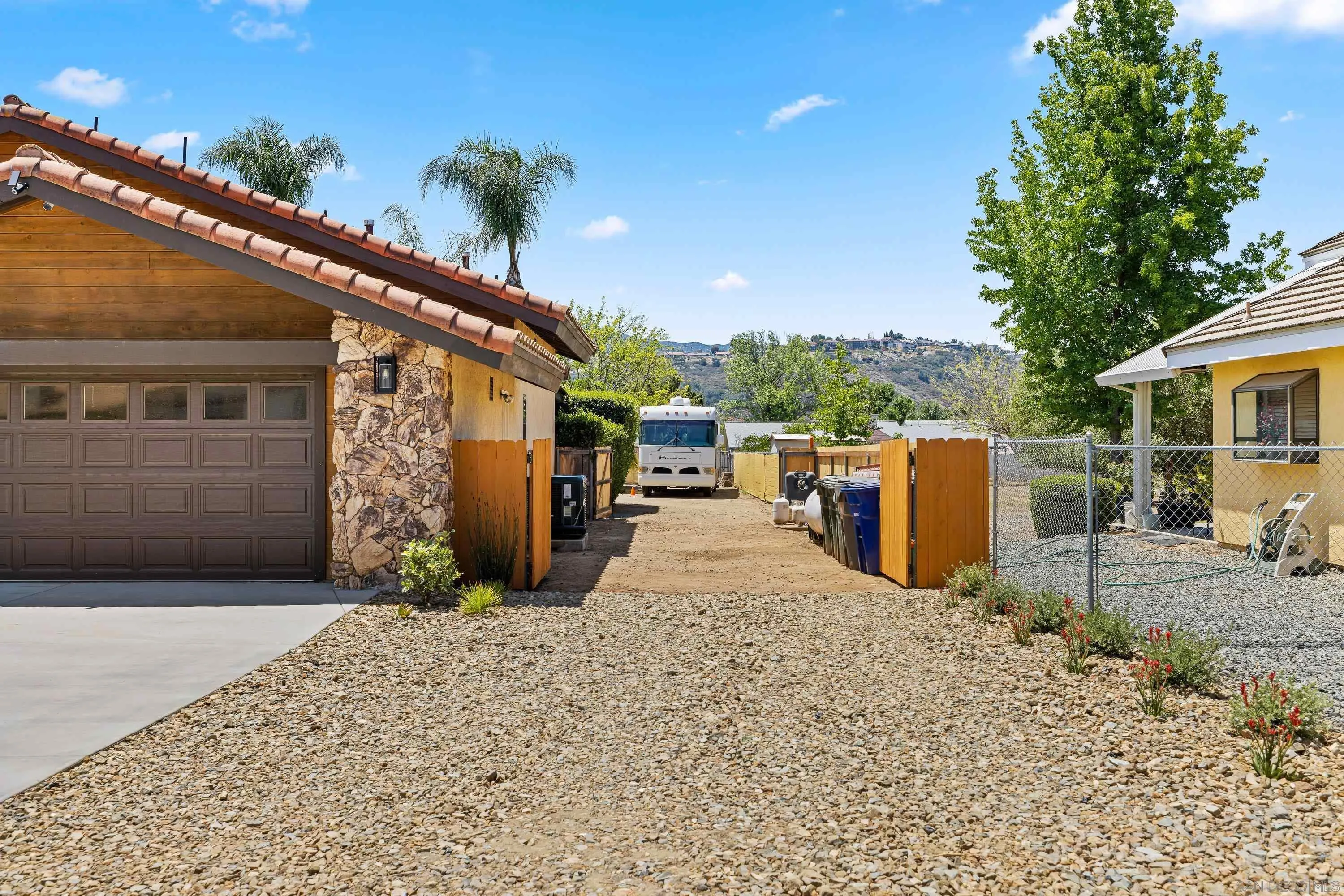 https://cdn.realtyfeed.com/cdn/127/260013319/18c48eb21298f07ca1480dd1a03f81bf.webp