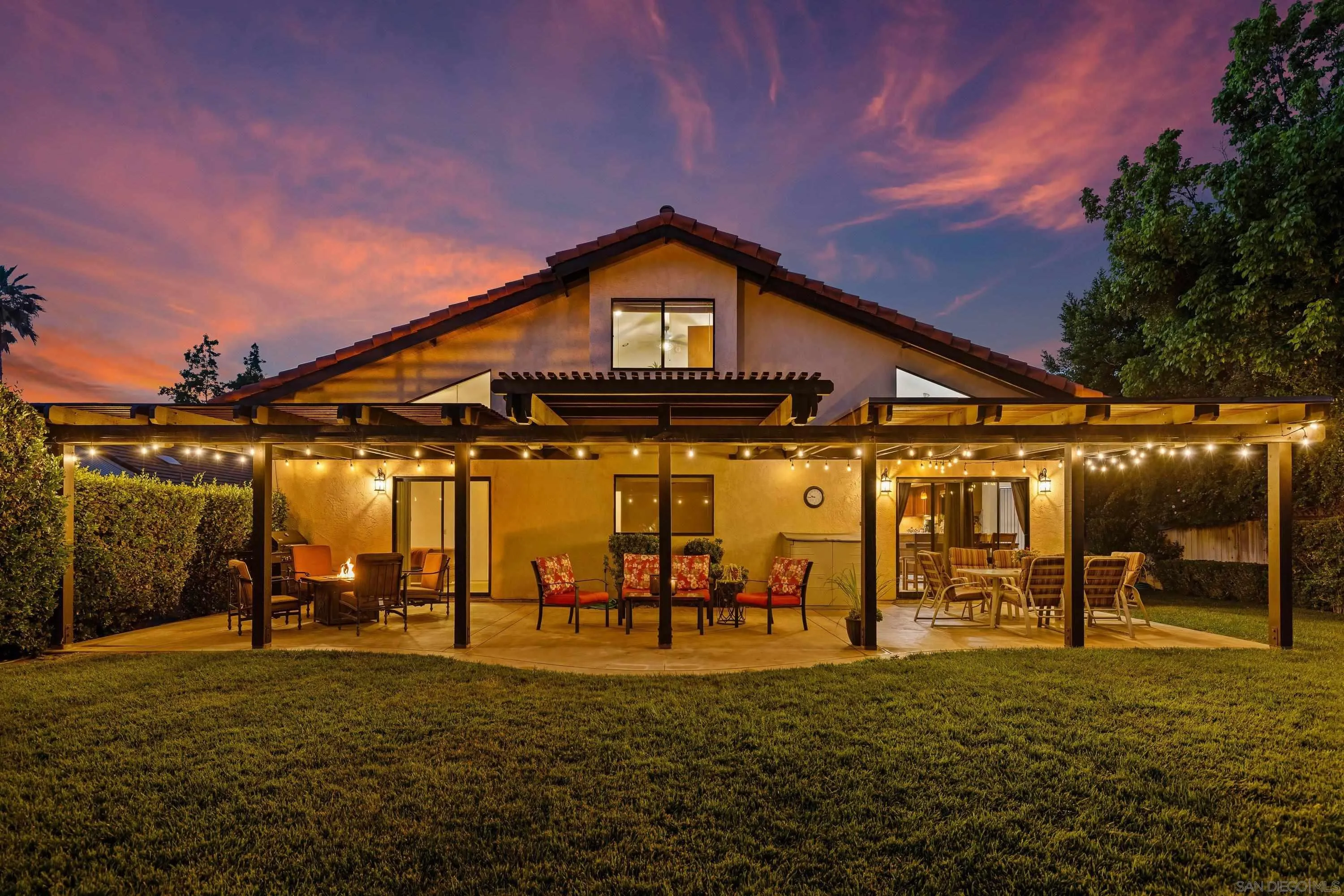 https://cdn.realtyfeed.com/cdn/127/260013319/1db5f8121ebb2778eeb2f5b94d6ac1e8.webp