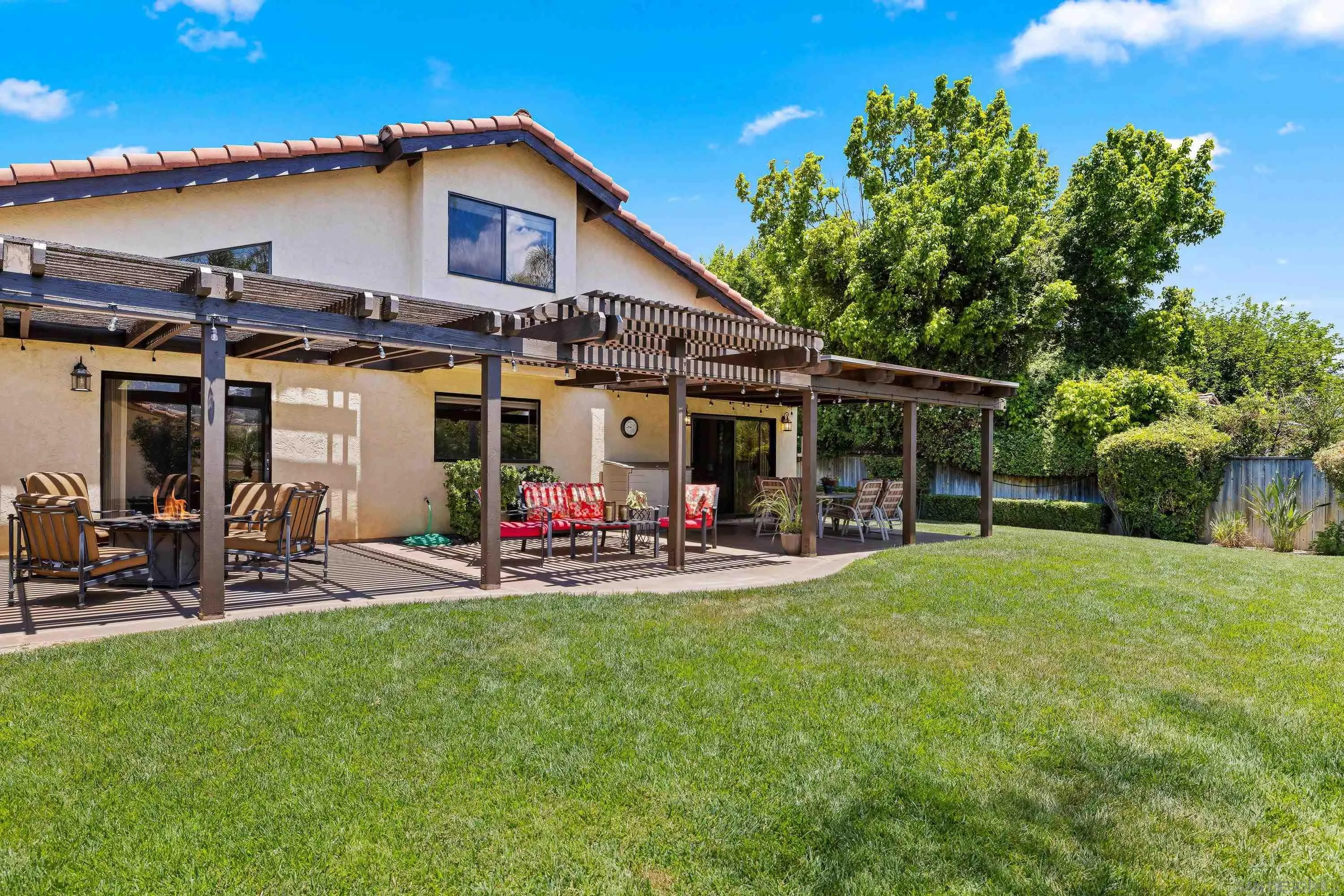 https://cdn.realtyfeed.com/cdn/127/260013319/3afbc87a30cb20024c454d78c4c9c6ab.webp