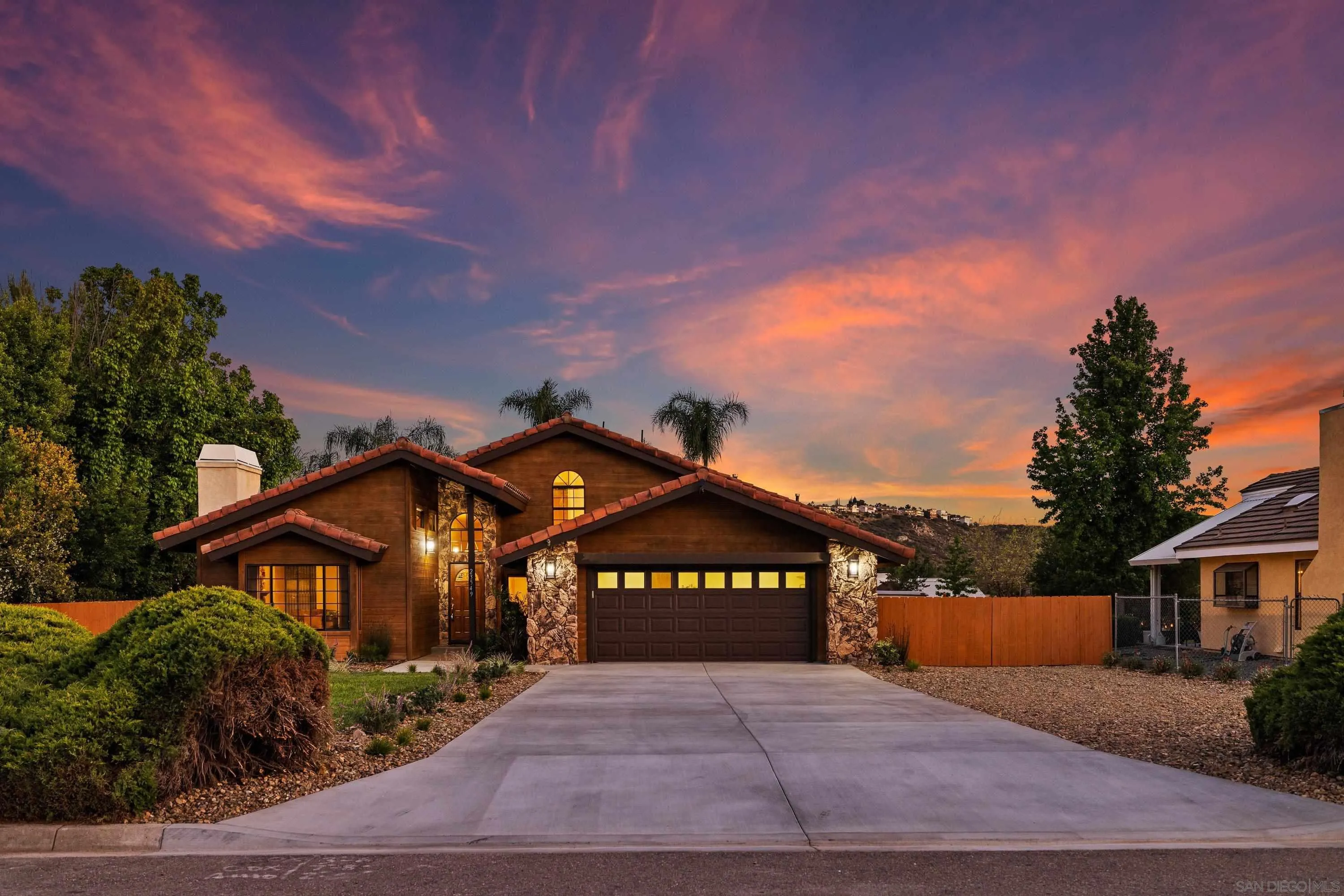 https://cdn.realtyfeed.com/cdn/127/260013319/ac7841e0fe9ce06466f1e8bcfc3b117f.webp