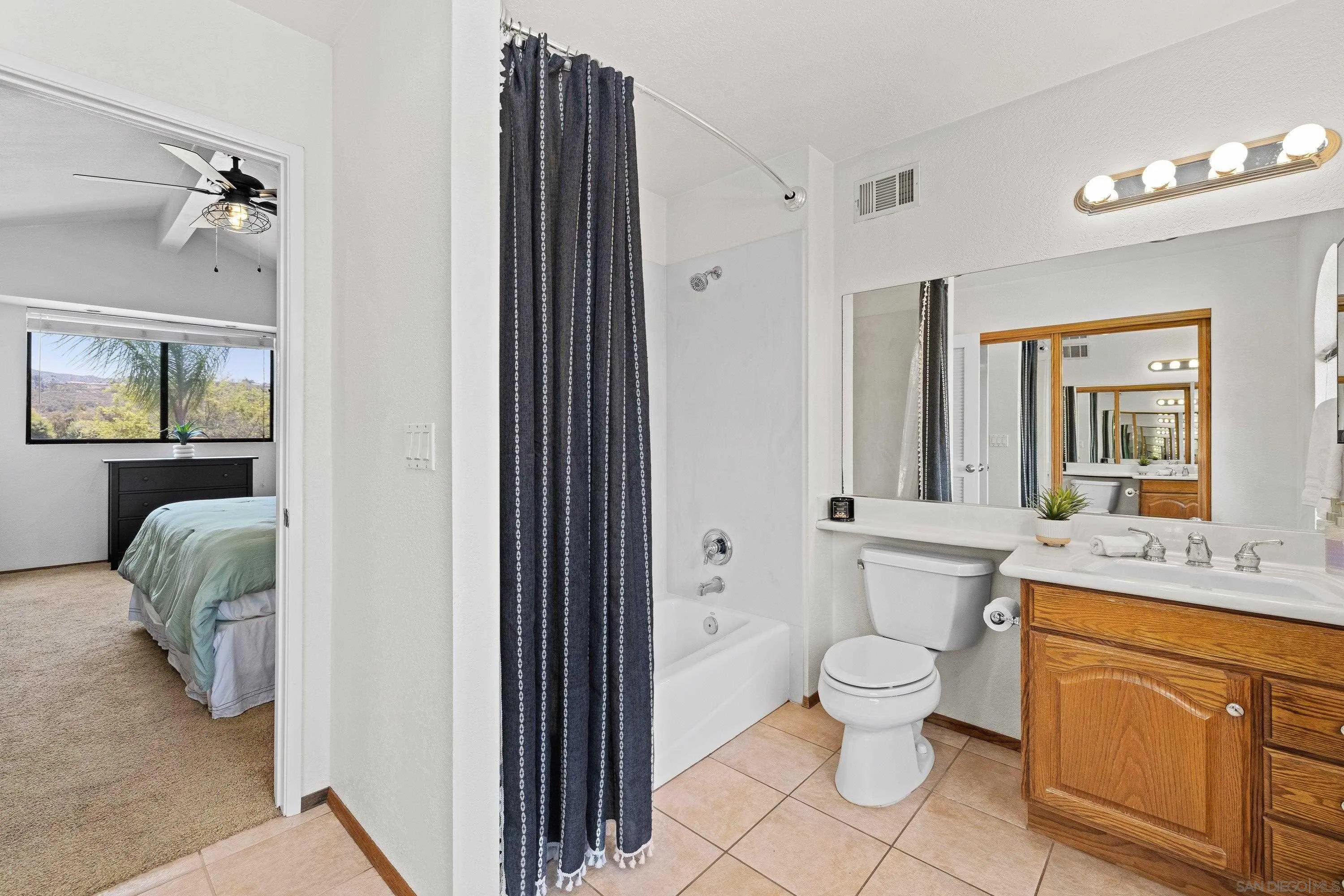 https://cdn.realtyfeed.com/cdn/127/260013319/db6971c42b2c3cd2ab009b74444ae972.webp