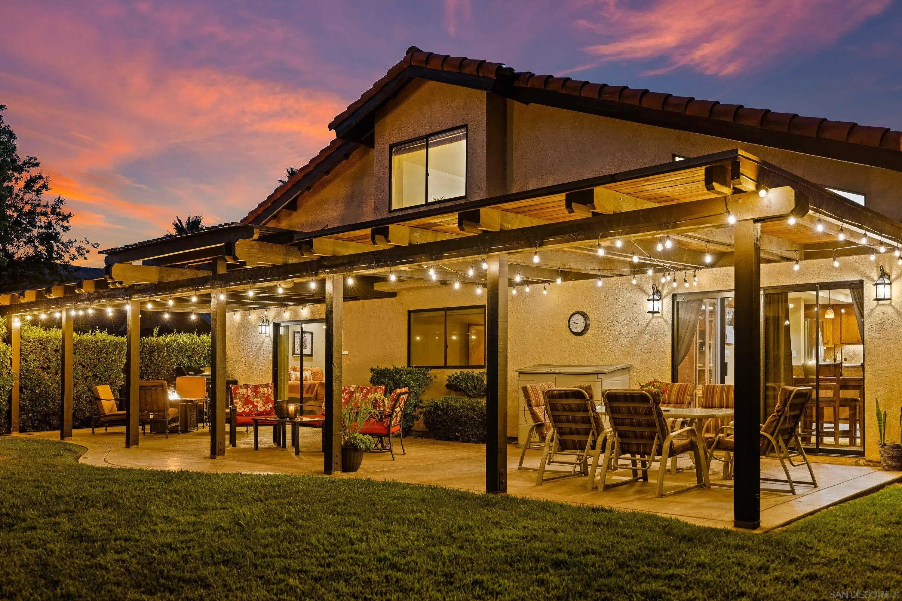 https://cdn.realtyfeed.com/cdn/127/260013319/fcbf7b0989fa1e8696a5990d342e9e5a.webp