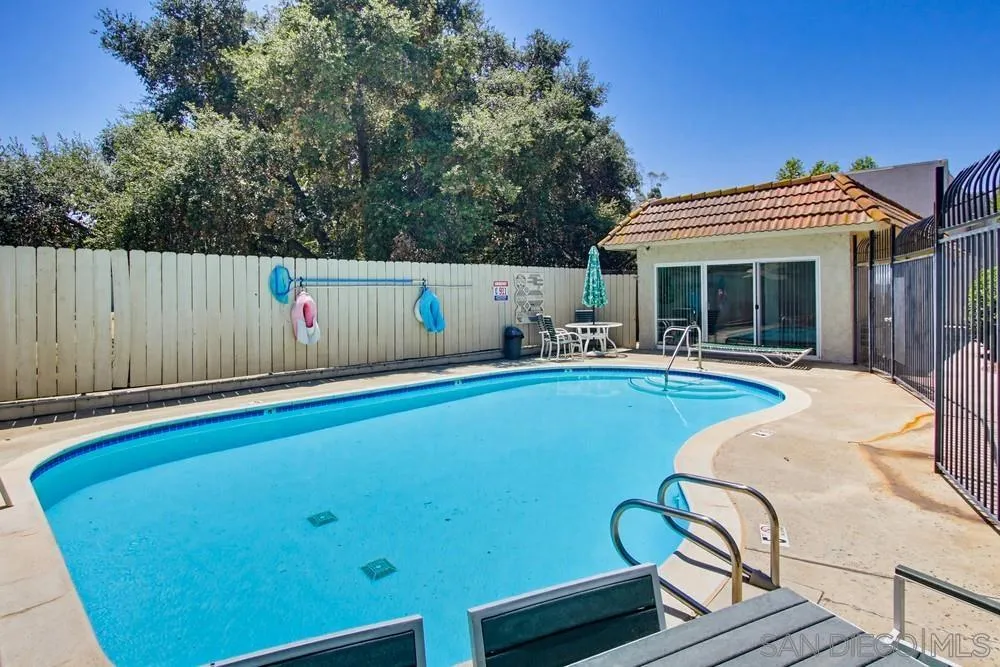 Photo #22: 260013341 Listing: Photo #22