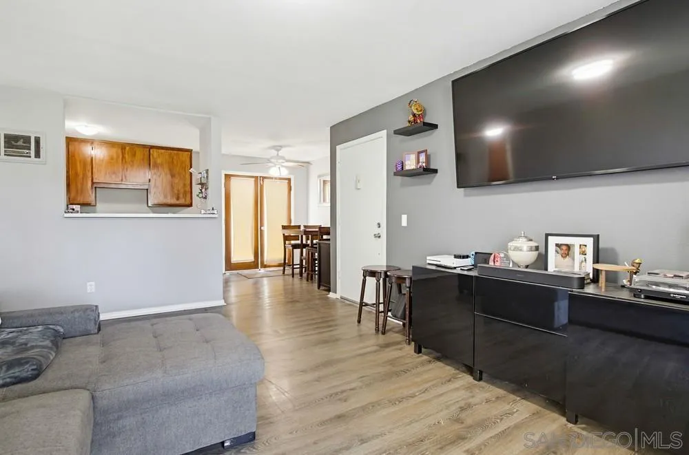 Photo #6: 260013341 Listing: Photo #6