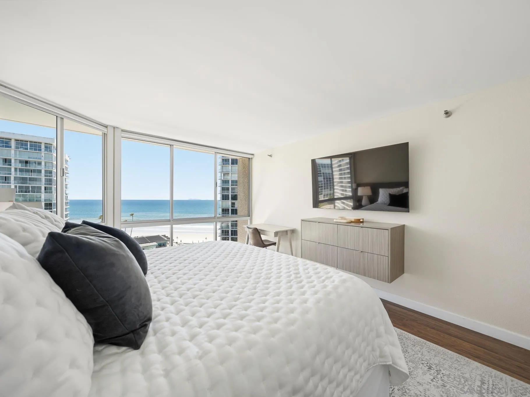 https://cdn.realtyfeed.com/cdn/127/260013342/8653f77baff80ab865a5df7d31cc5d64.webp