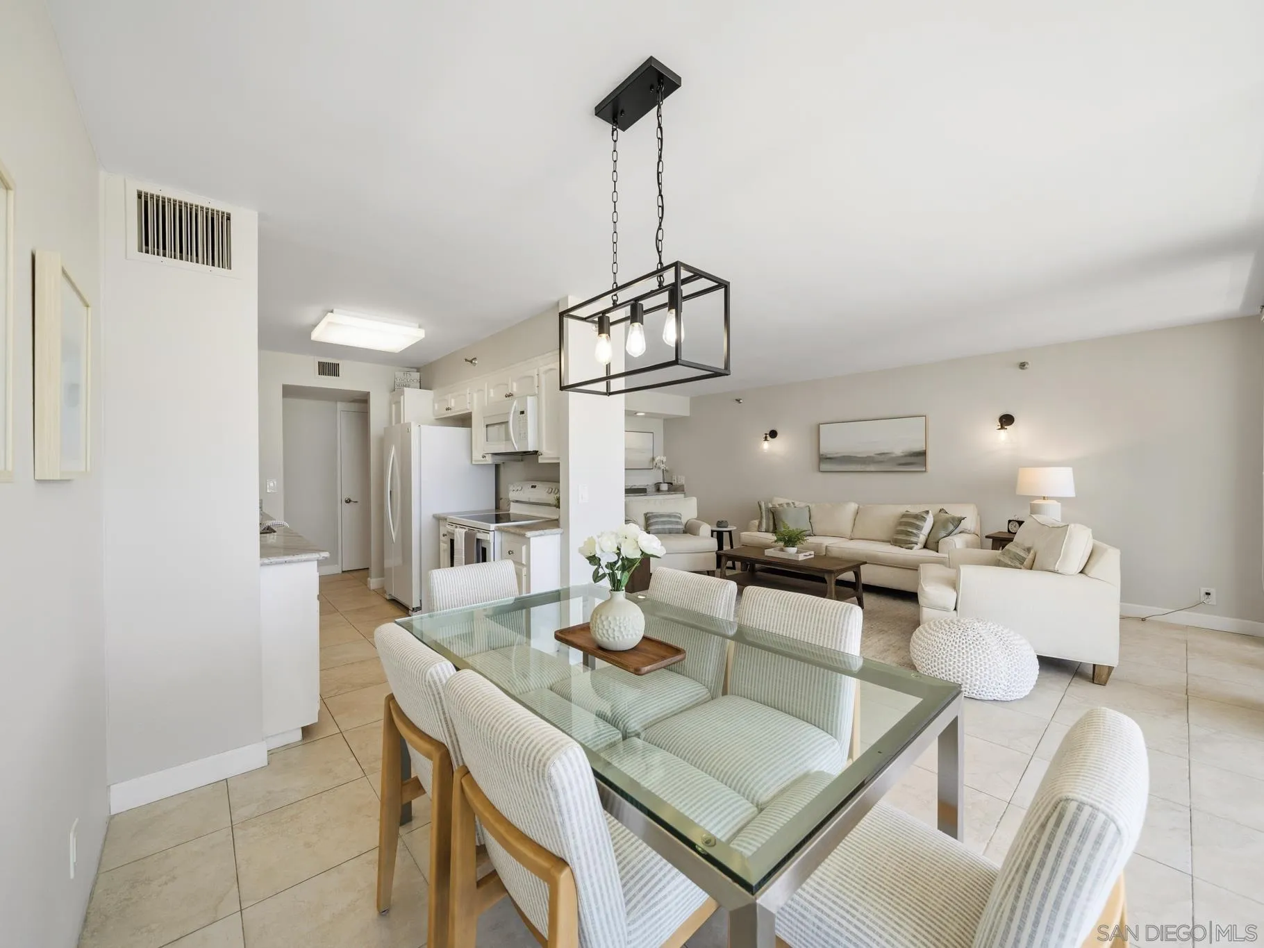 Photo #8: 260013342 Listing: Photo #8