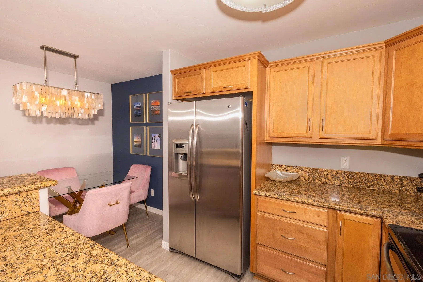 https://cdn.realtyfeed.com/cdn/127/260013346/0b7b3402cb30eb05bf34b196476285b7.webp
