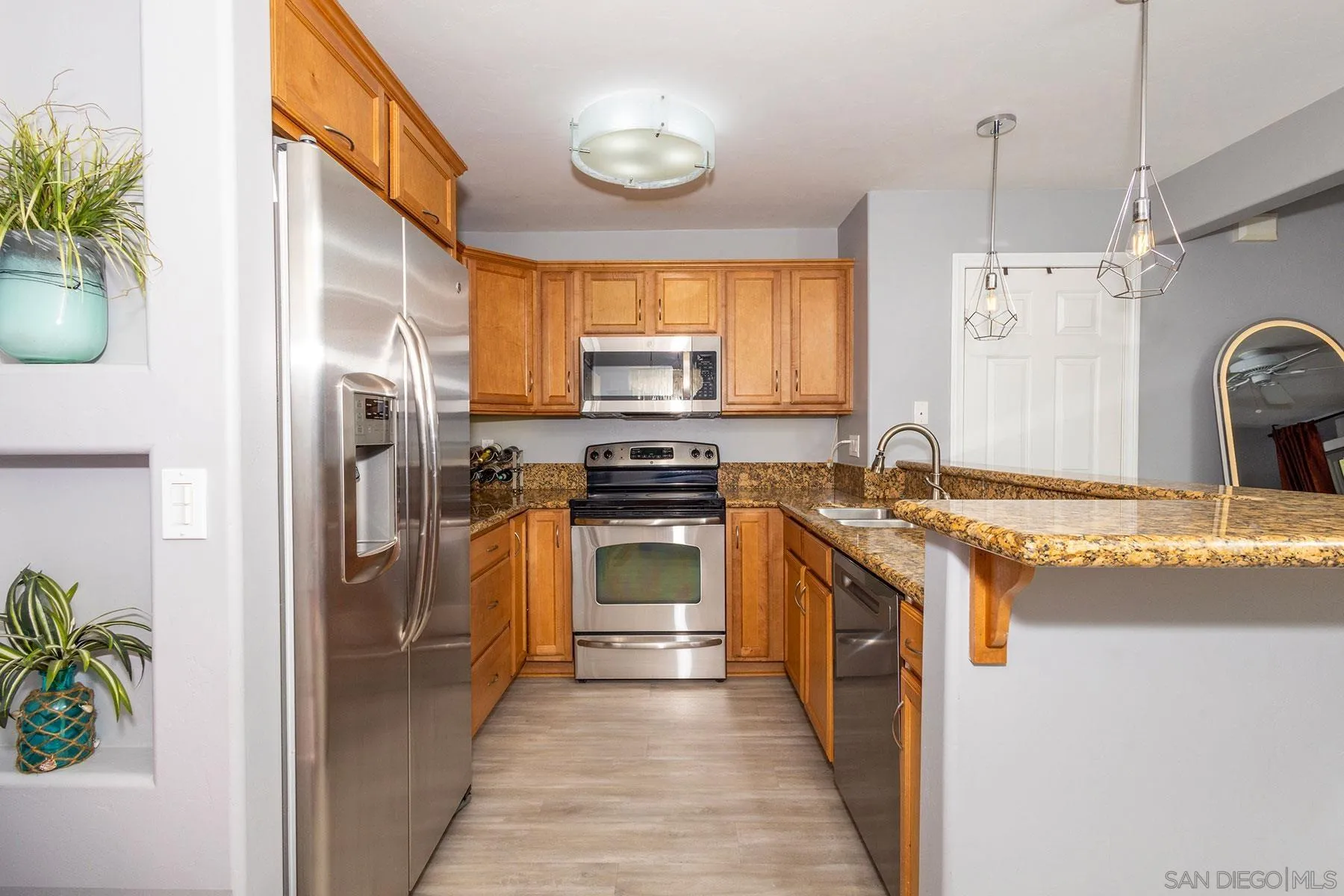 https://cdn.realtyfeed.com/cdn/127/260013346/29139a9b8225ee6bdfa6867696633a71.webp