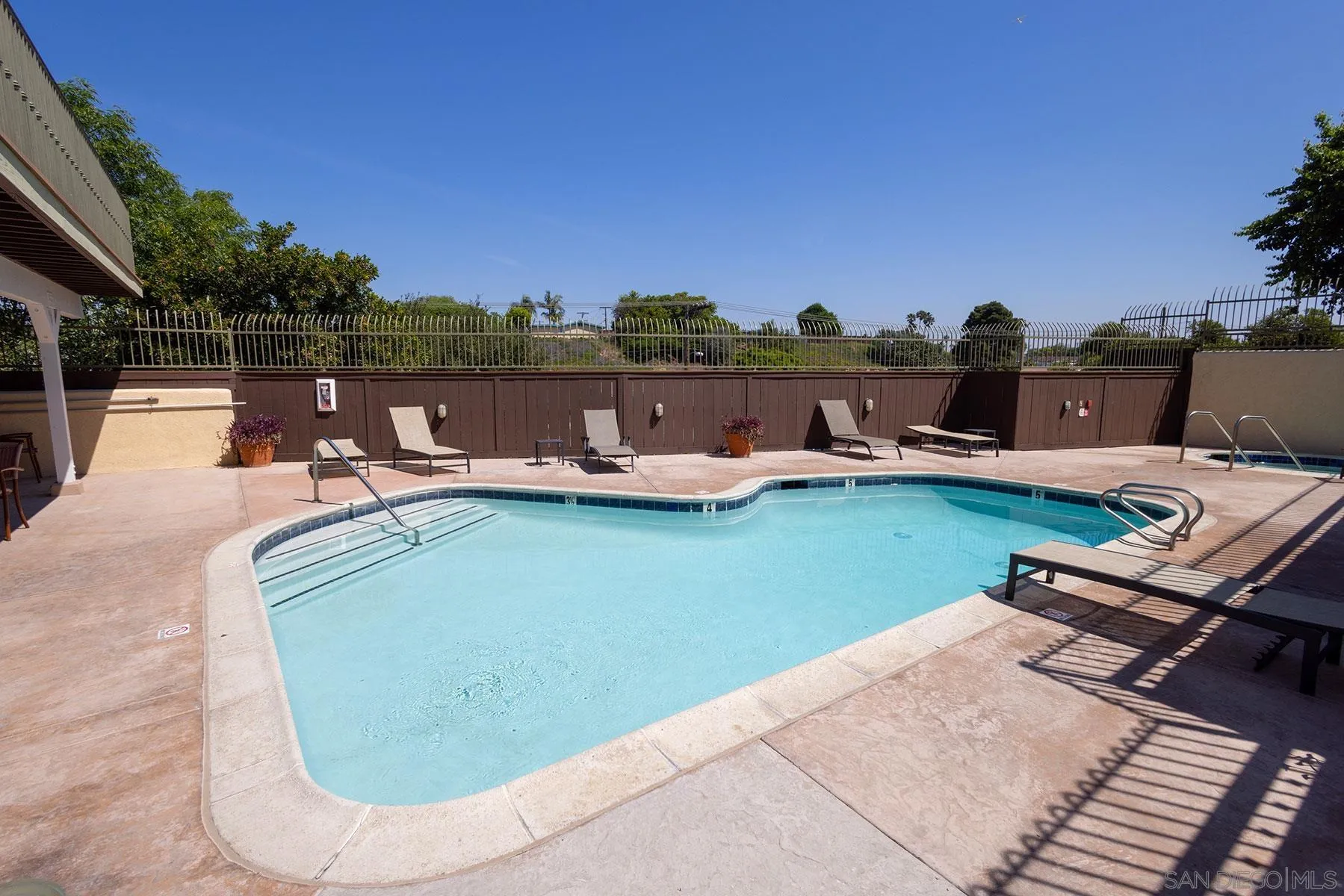 https://cdn.realtyfeed.com/cdn/127/260013346/d4d8fe42ed3739173bea0d277bac7dfc.webp