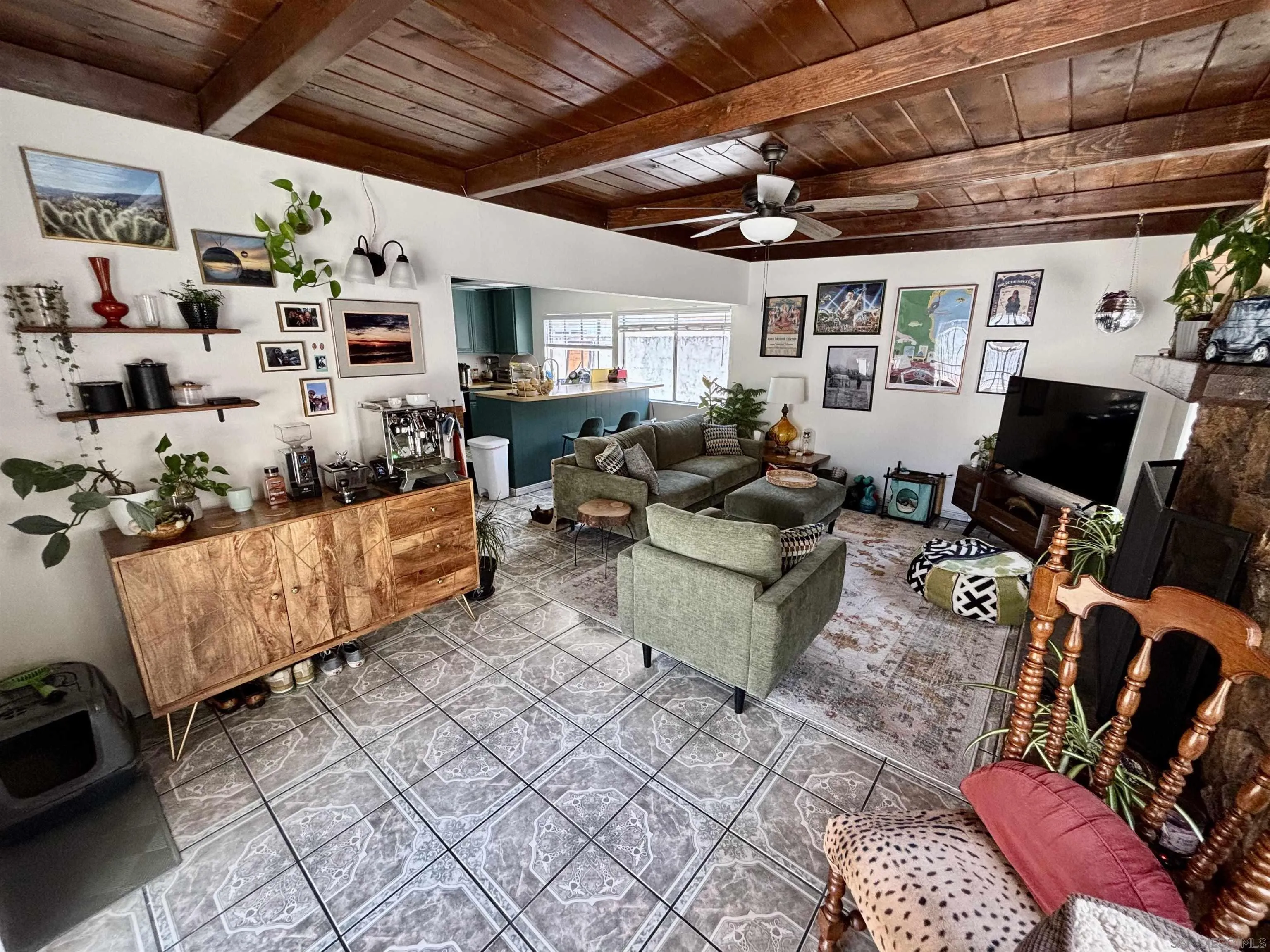 https://cdn.realtyfeed.com/cdn/127/260013350/1a75505373abf1767fe0f70d6b0d4c46.webp