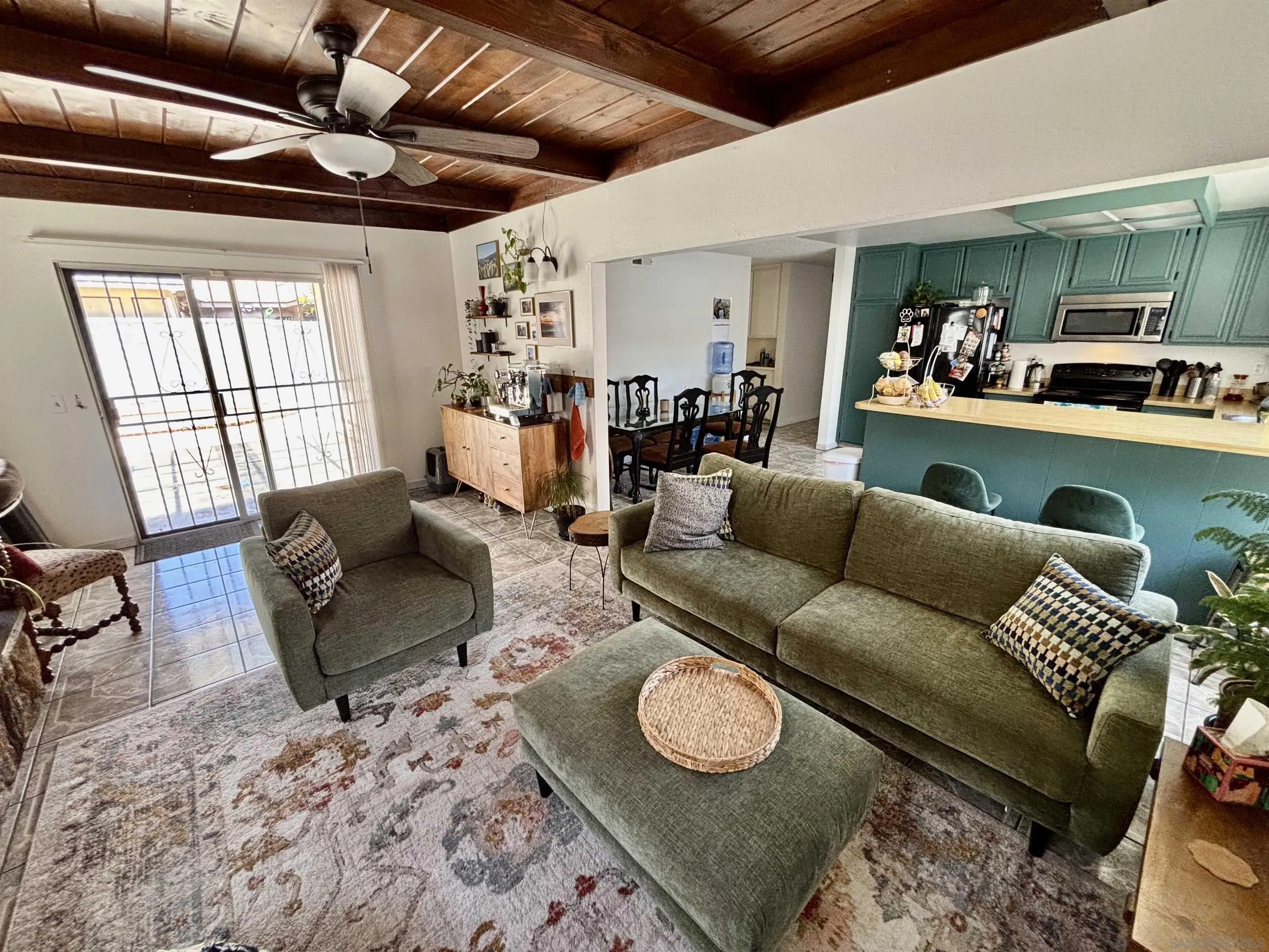 https://cdn.realtyfeed.com/cdn/127/260013350/50968f7f1a84061e203153d575907bd8.webp
