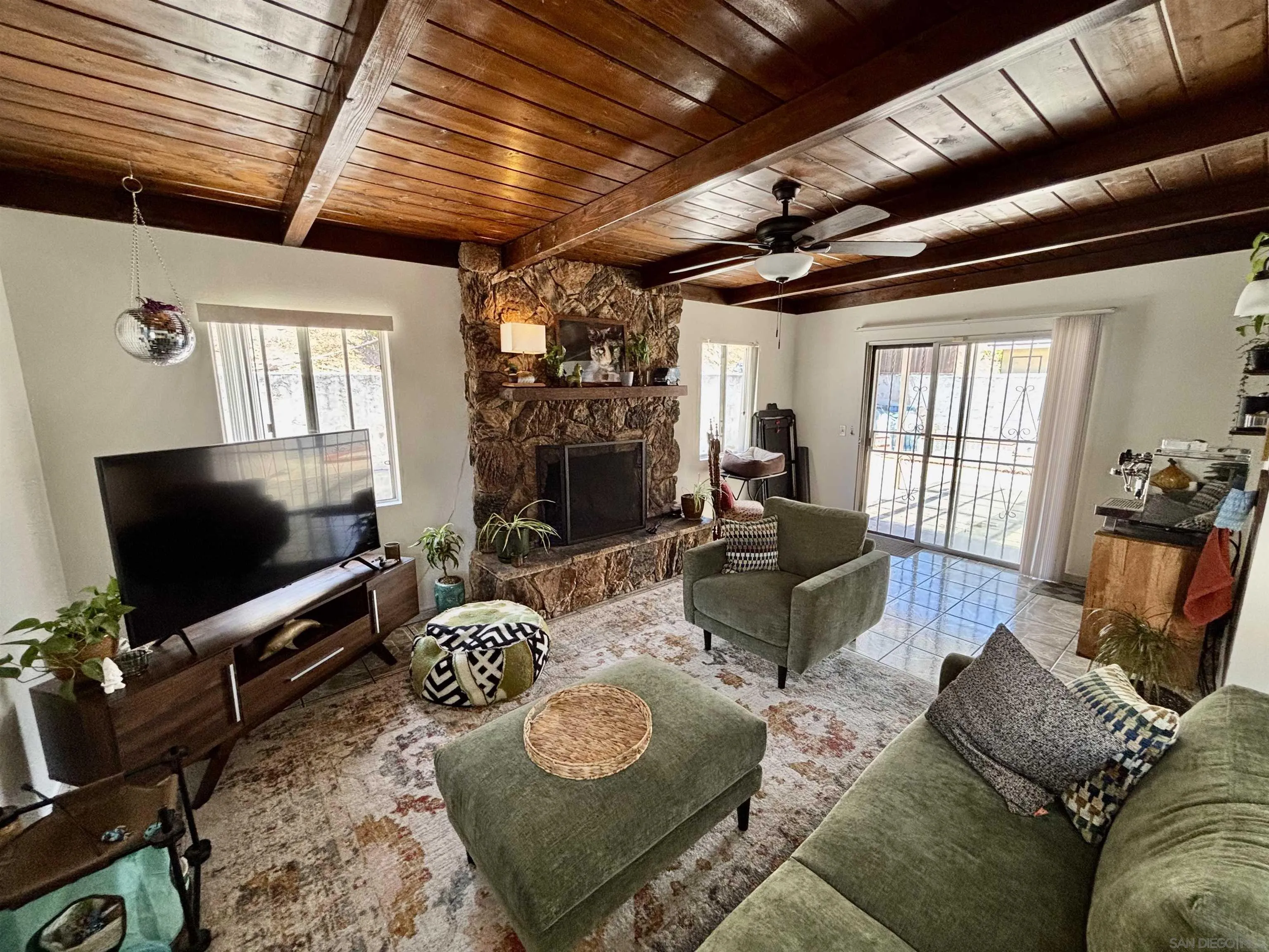 https://cdn.realtyfeed.com/cdn/127/260013350/dfa34ab906ac77d0e5ddbbcf40c71579.webp