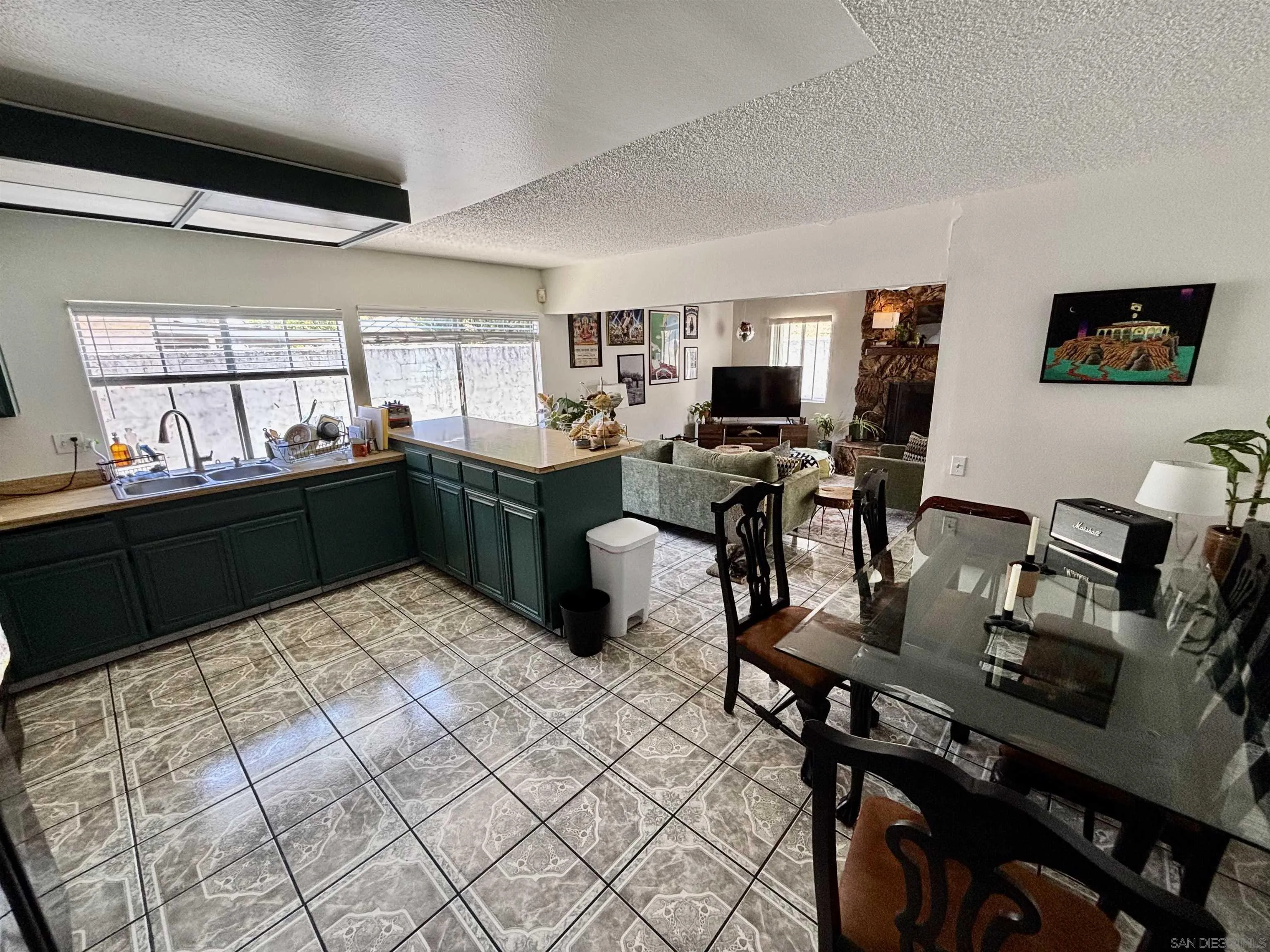 https://cdn.realtyfeed.com/cdn/127/260013350/e6530f791c951a3edec5f38a98d2199f.webp