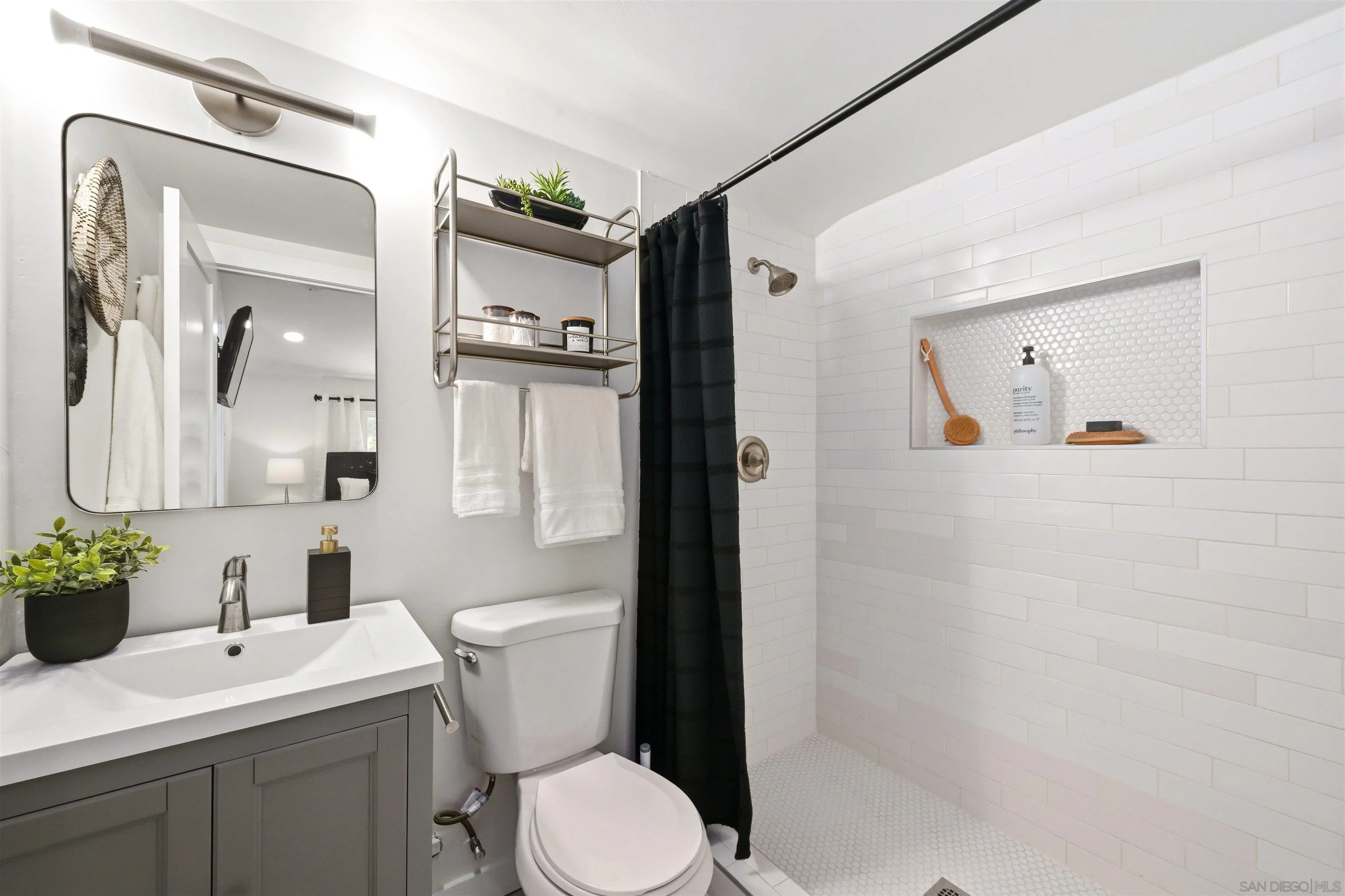 https://cdn.realtyfeed.com/cdn/127/260013351/2b059fee33ecc57c3e338a25aede18a0.webp