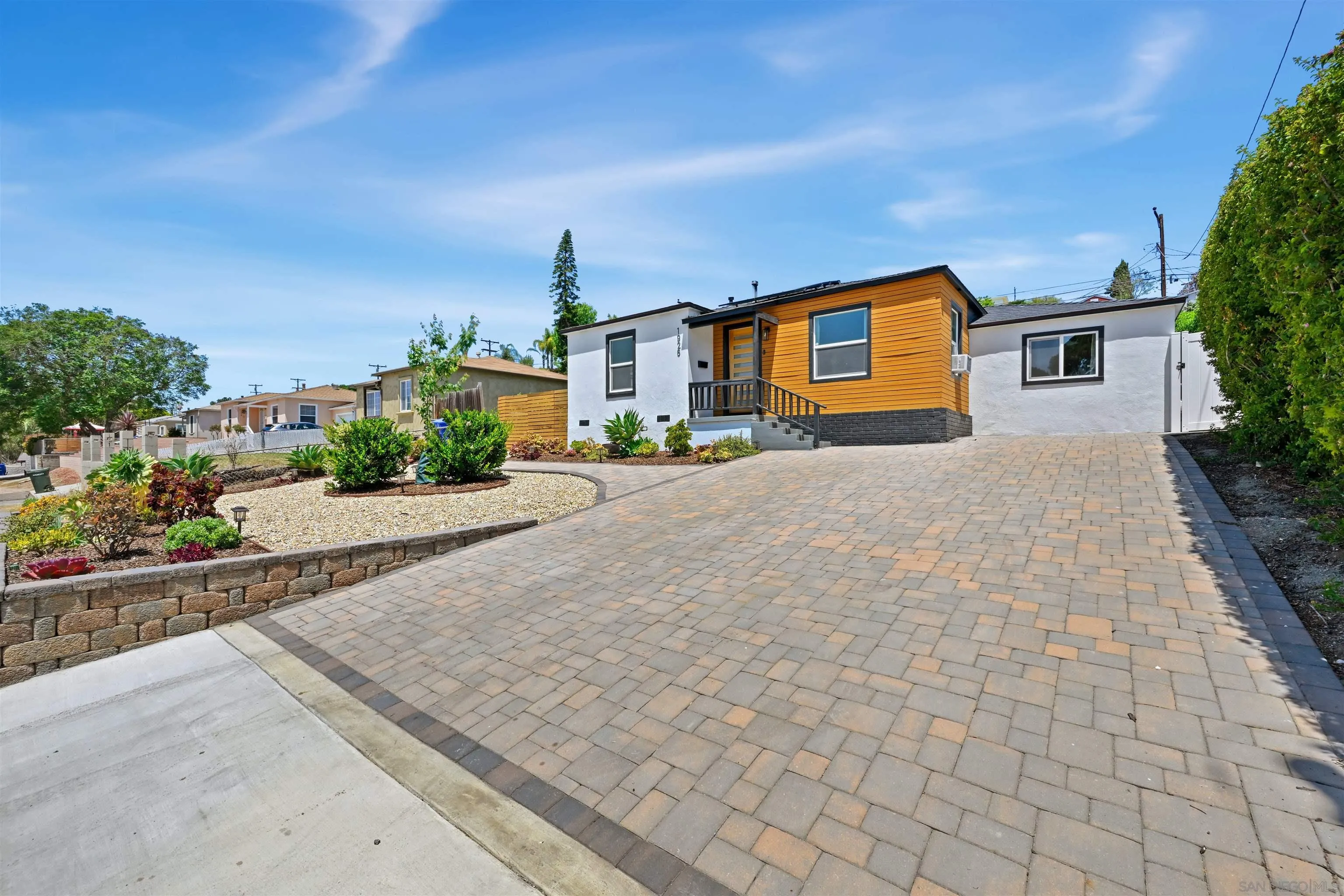 https://cdn.realtyfeed.com/cdn/127/260013351/c816ea5dbc4c3ee3d3c48c8fae0a962c.webp