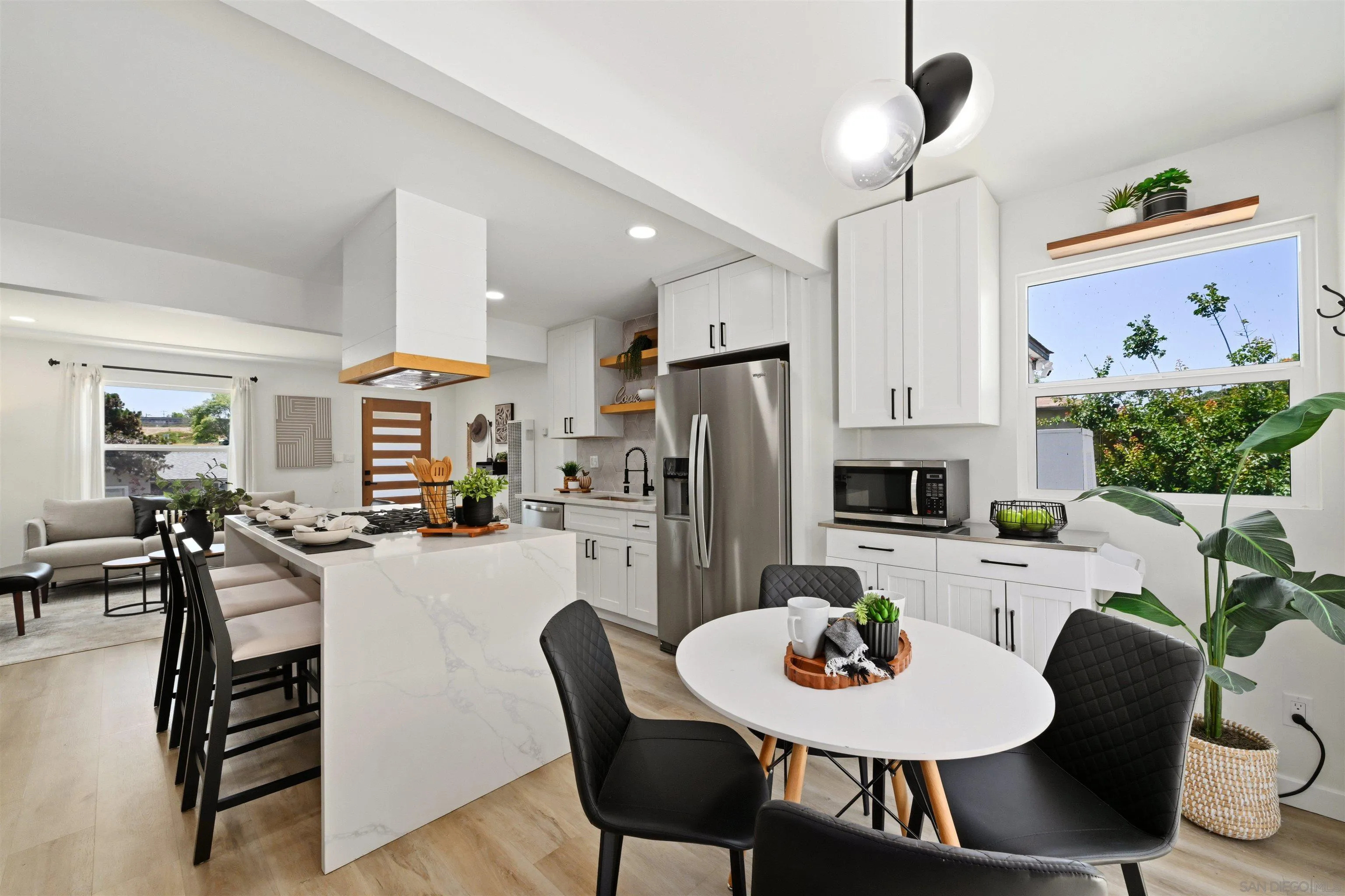 https://cdn.realtyfeed.com/cdn/127/260013351/d070021400f732182c94f01a33786ff7.webp