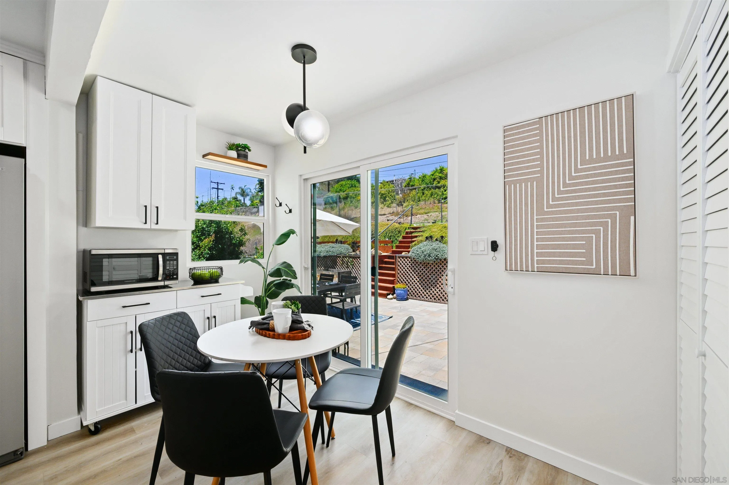 https://cdn.realtyfeed.com/cdn/127/260013351/fd30e0e167717793f8eab3fb2b7f8a6a.webp