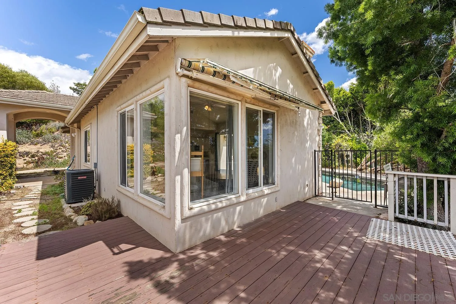 https://cdn.realtyfeed.com/cdn/127/260013353/6184cf583f63a770fc2912e91867eea7.webp