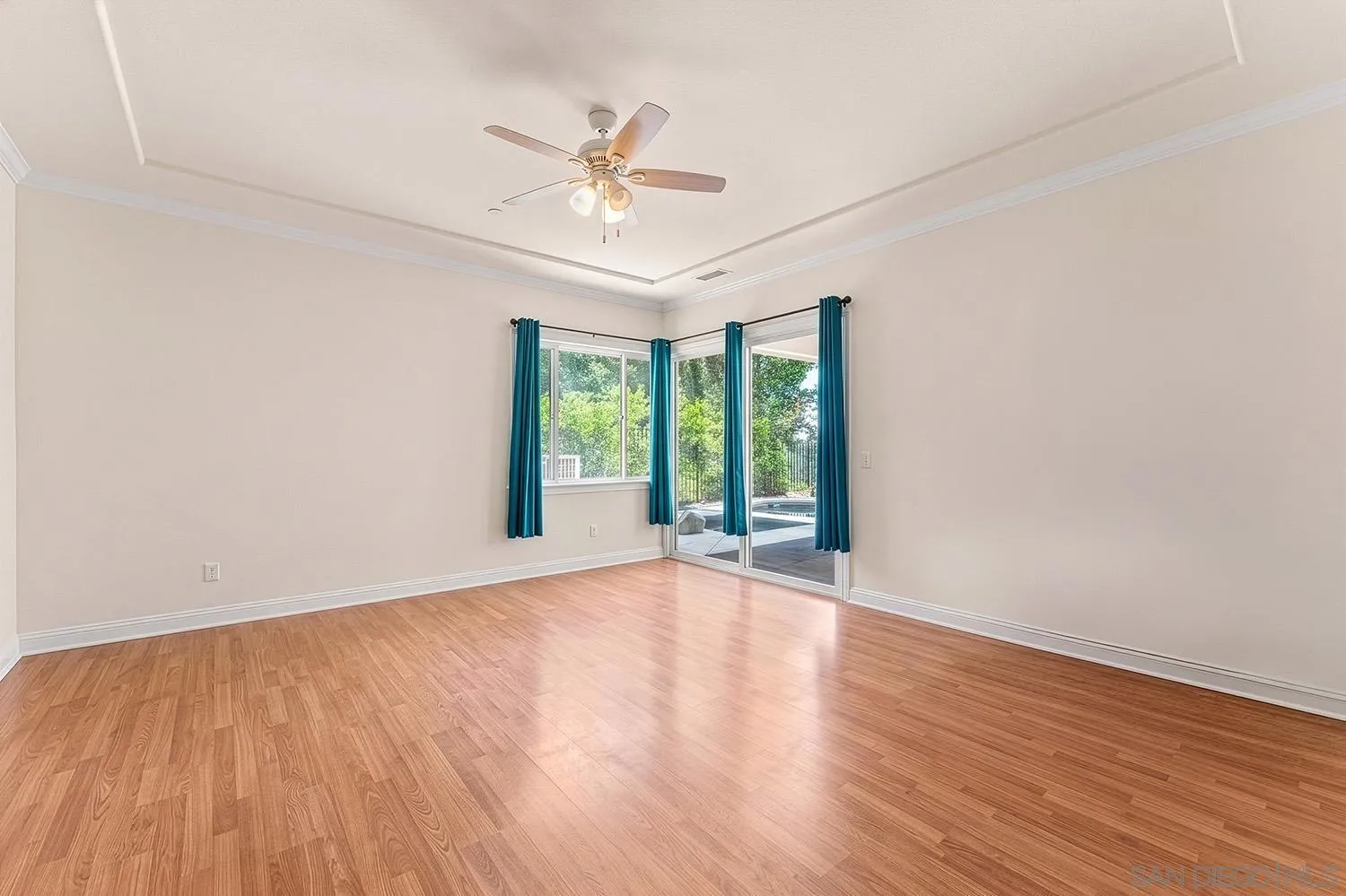 https://cdn.realtyfeed.com/cdn/127/260013353/b8710760c24b528eade71fd72da26c68.webp