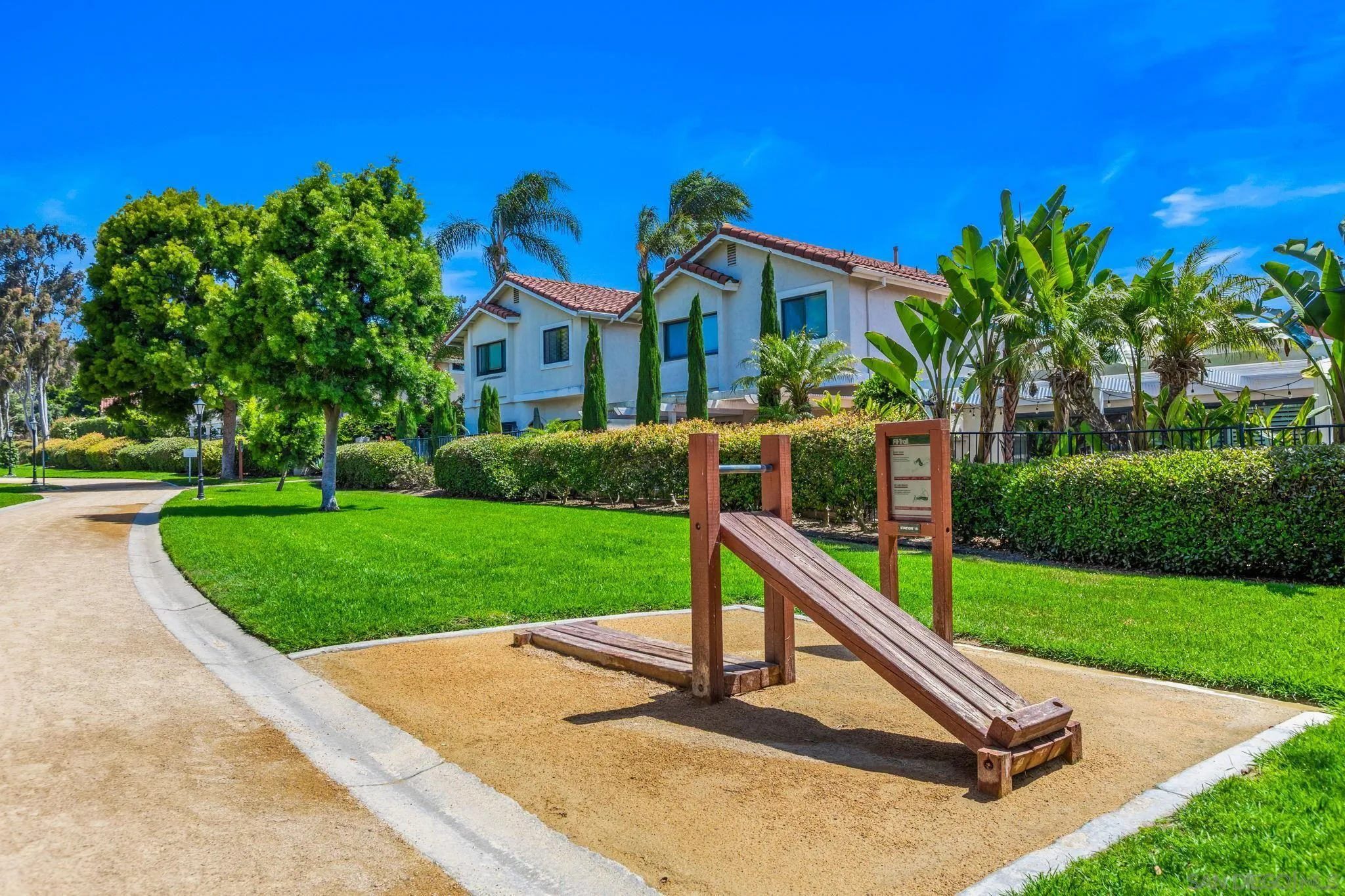 https://cdn.realtyfeed.com/cdn/127/260013354/64beadb890100da6567803bce020e285.webp