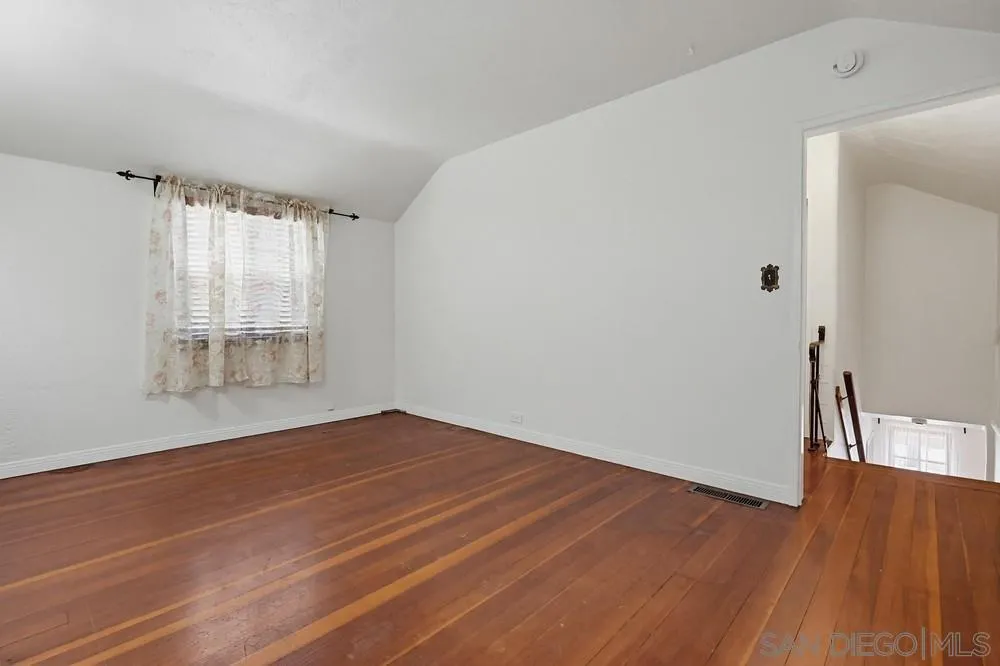 https://cdn.realtyfeed.com/cdn/127/260013355/1a96f9f07289c7d24b8cee340f1de16c.webp