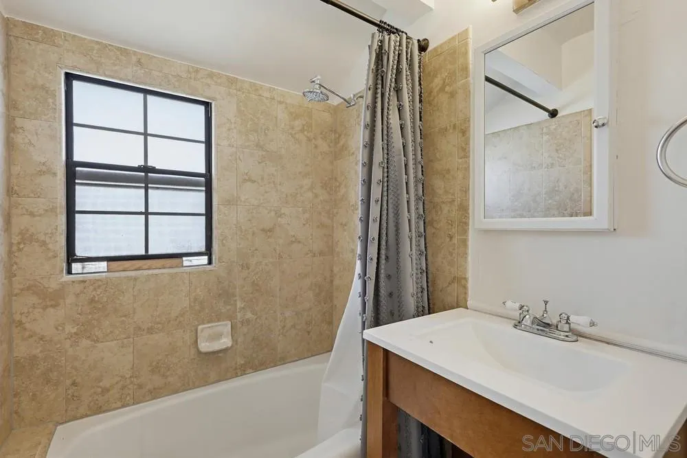 https://cdn.realtyfeed.com/cdn/127/260013355/5bfc69fa5ff1a4eea8515bbc0d490a31.webp