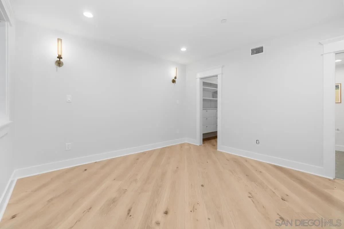 https://cdn.realtyfeed.com/cdn/127/260013356/aaf8a6412c412f11d2dadcab6aacf9fe.webp