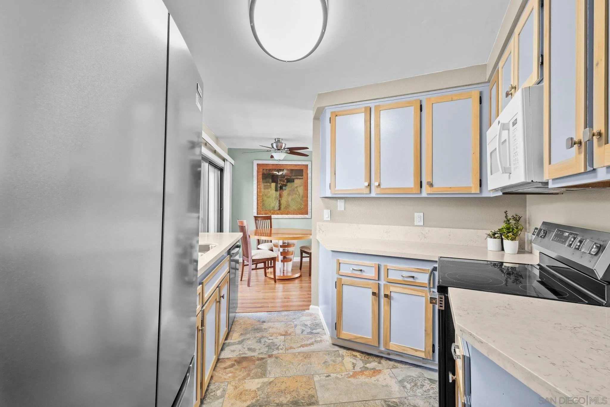 https://cdn.realtyfeed.com/cdn/127/260013362/17bc5d3adab7a07c2593dc88b1f96f56.webp