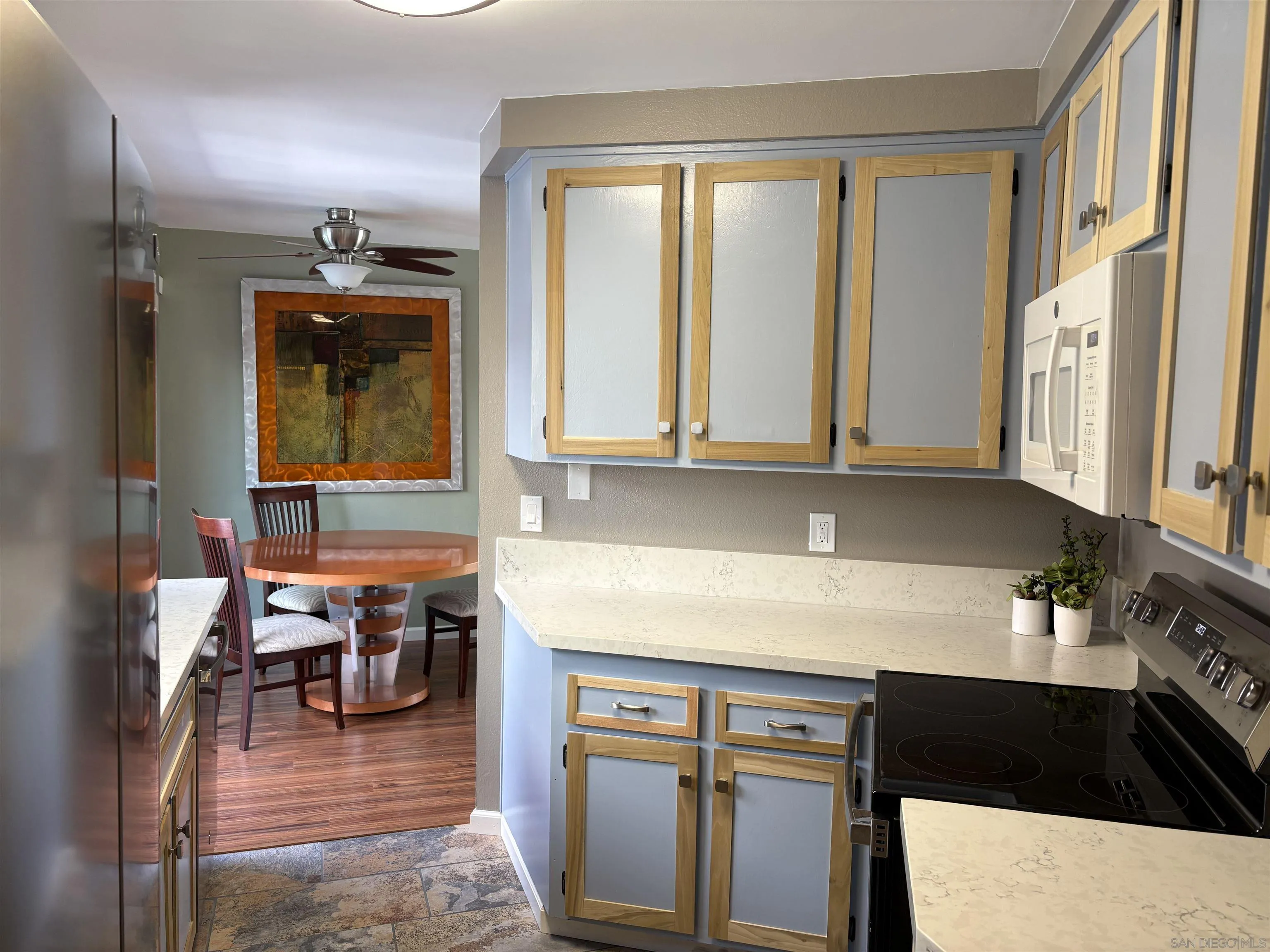 Photo #4: 260013362 Listing: Photo #4