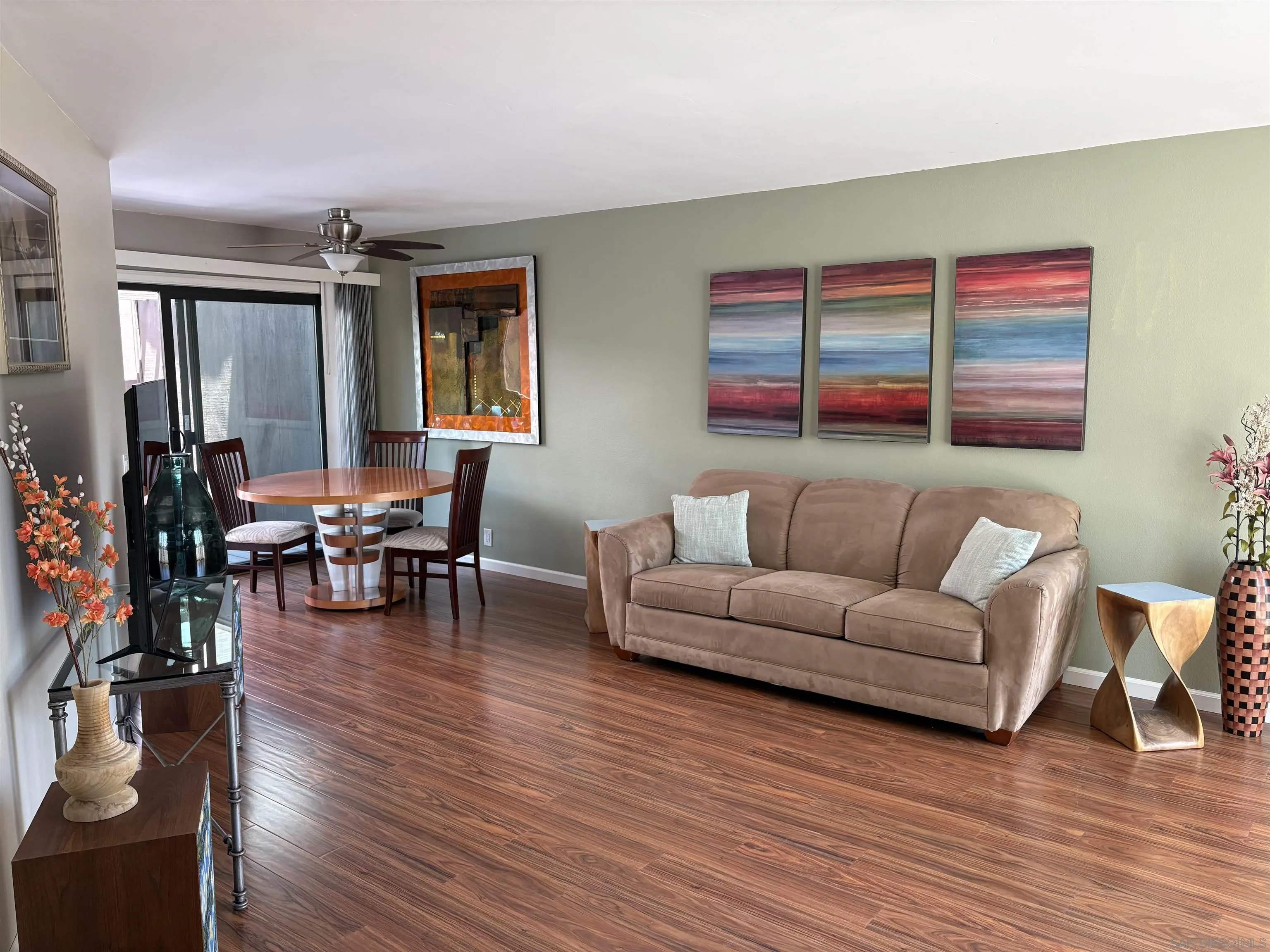 Photo #1: 260013362 Listing: Photo #1