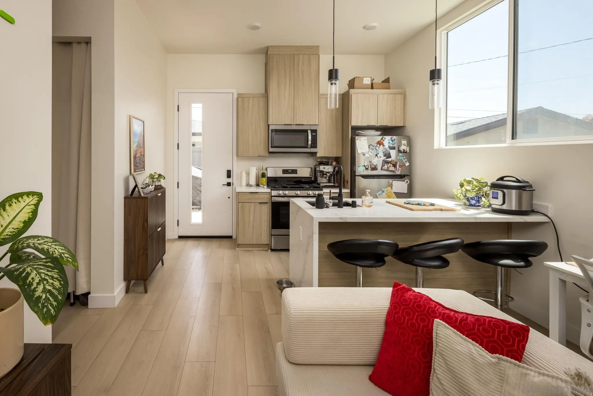 https://cdn.realtyfeed.com/cdn/127/260013367/07af2f5b21eac0eb8a88e271f2742aaa.webp