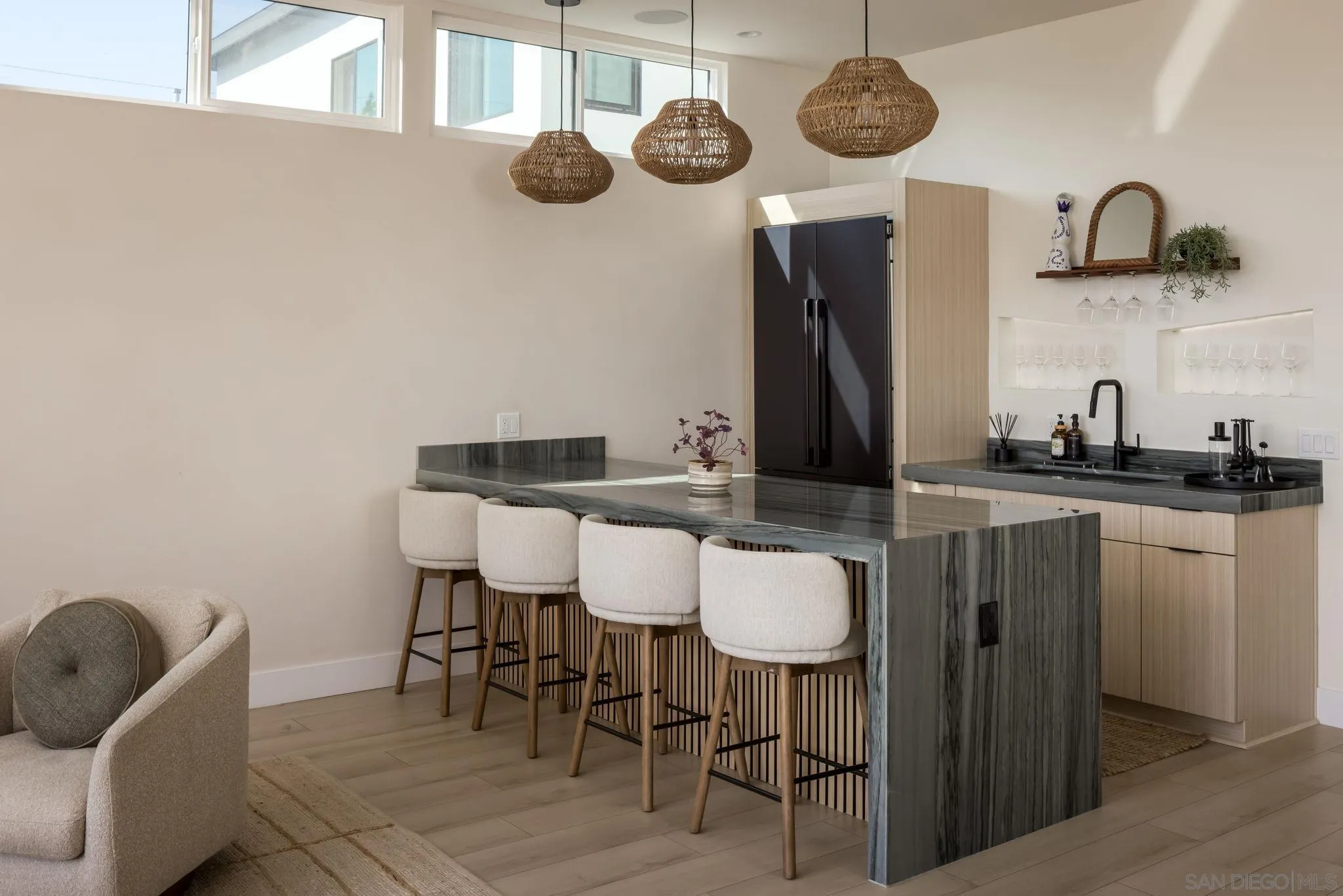 https://cdn.realtyfeed.com/cdn/127/260013367/12bd6adc585712a76cc45a8764204f1b.webp
