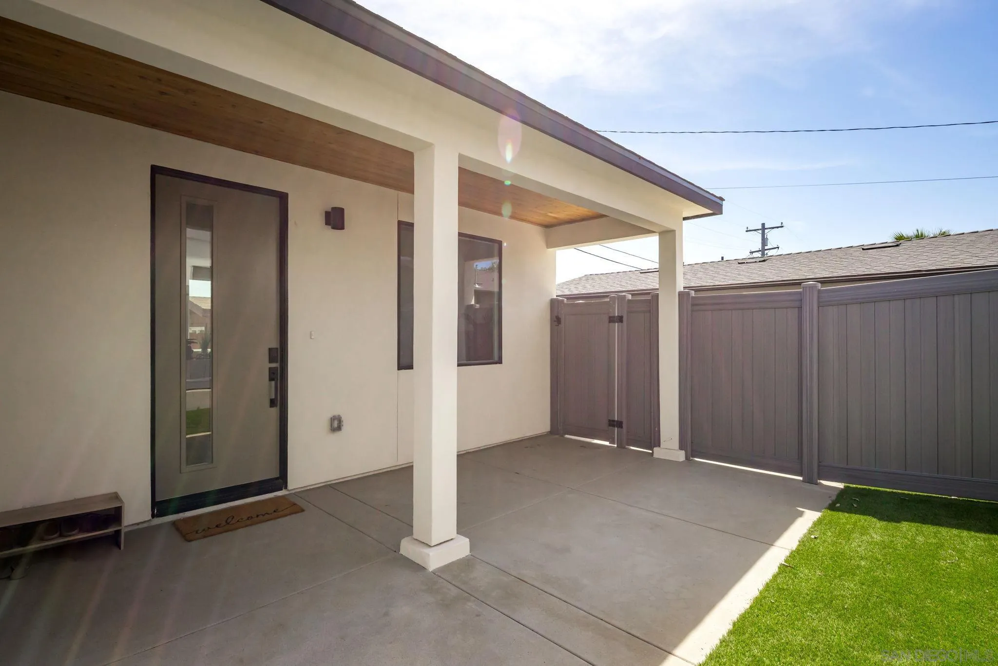https://cdn.realtyfeed.com/cdn/127/260013367/73cb3e5fa8e63e9c223210891fb1ad1b.webp